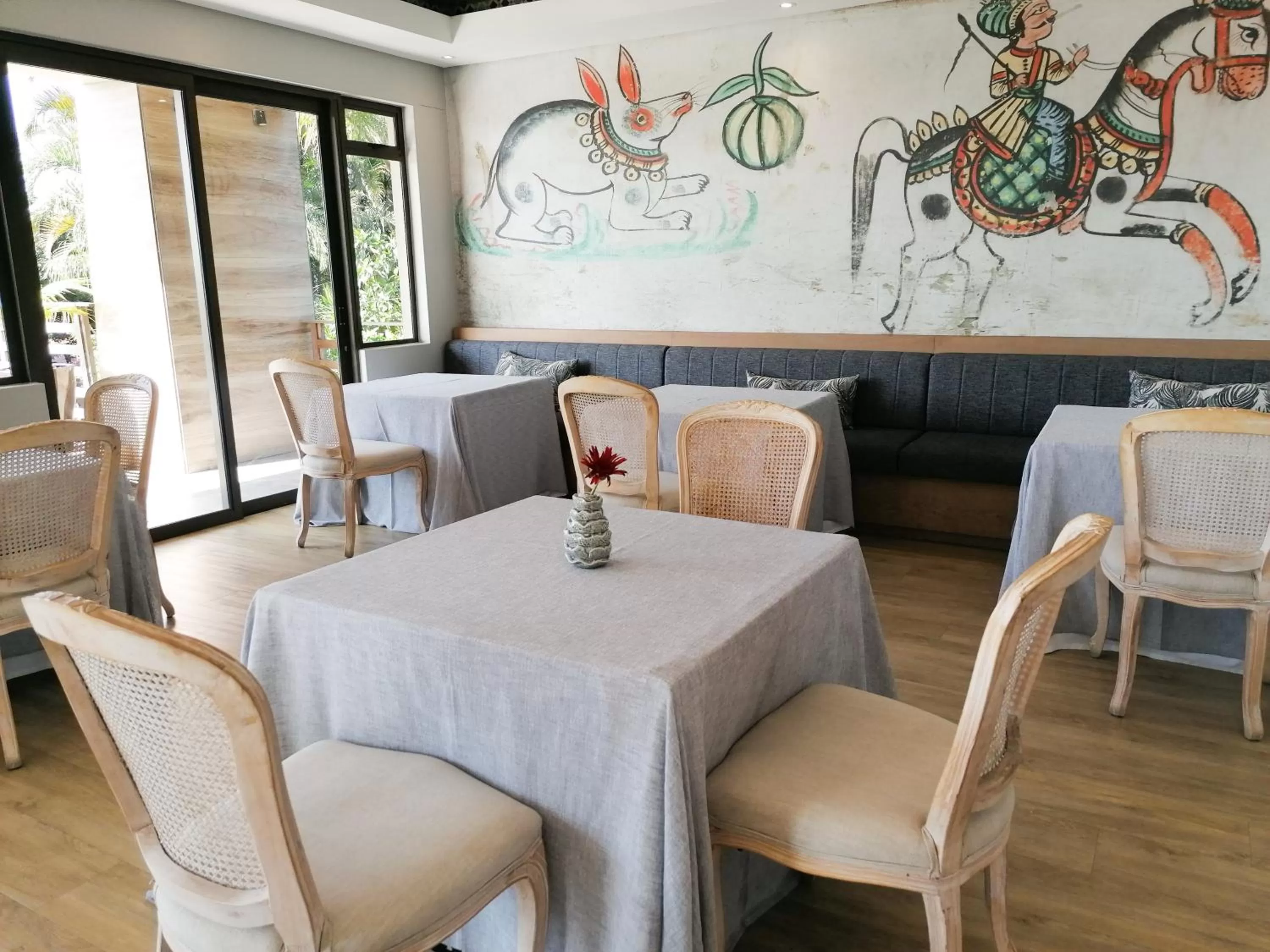 Restaurant/places to eat in Endless Horizons Boutique Hotel