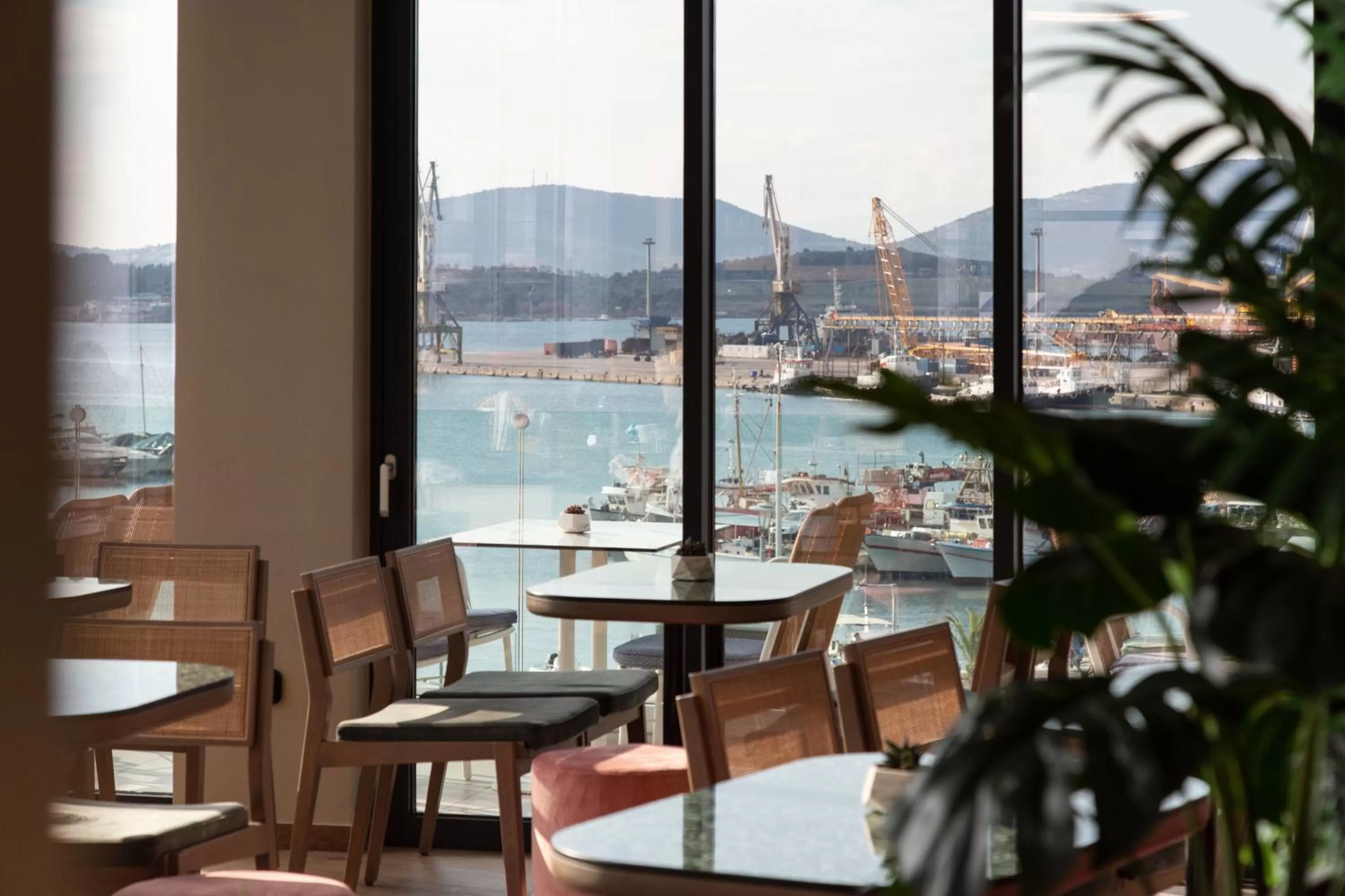 Restaurant/places to eat in 1910 Lifestyle Hotel