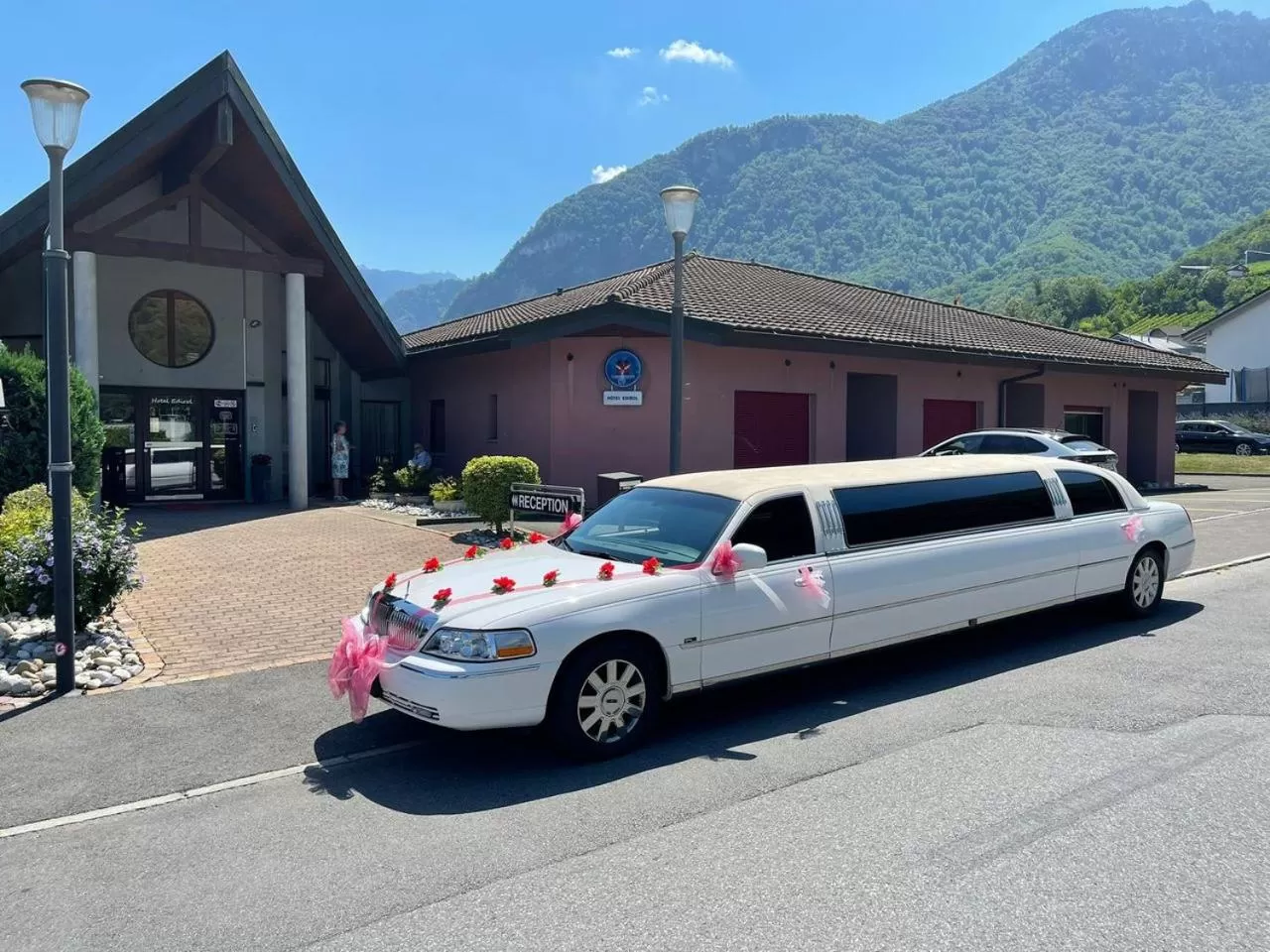 Mountain view, Property Building in Hôtel EDIROL