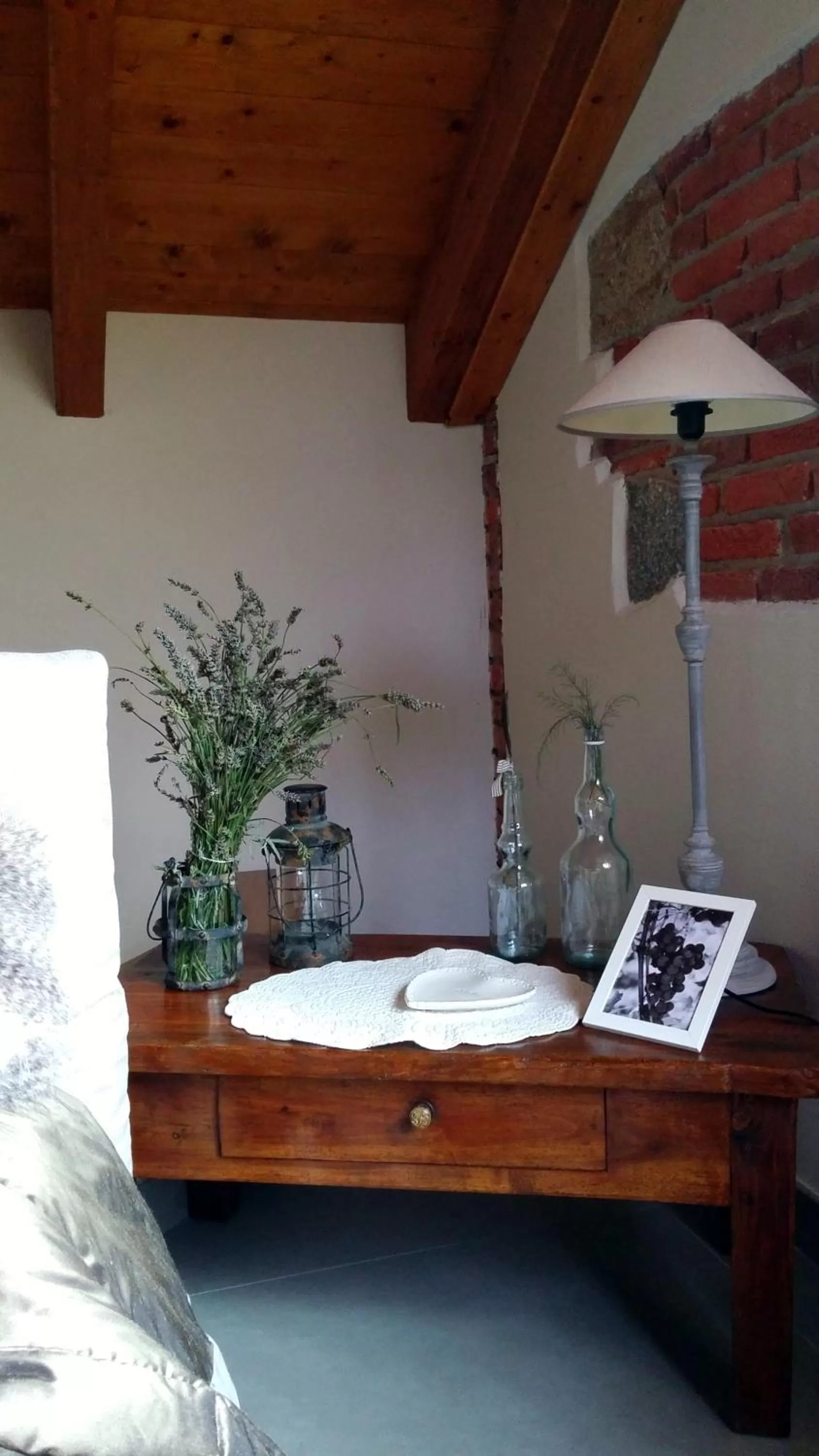 Decorative detail, Bed in Relais Profumo di Vino