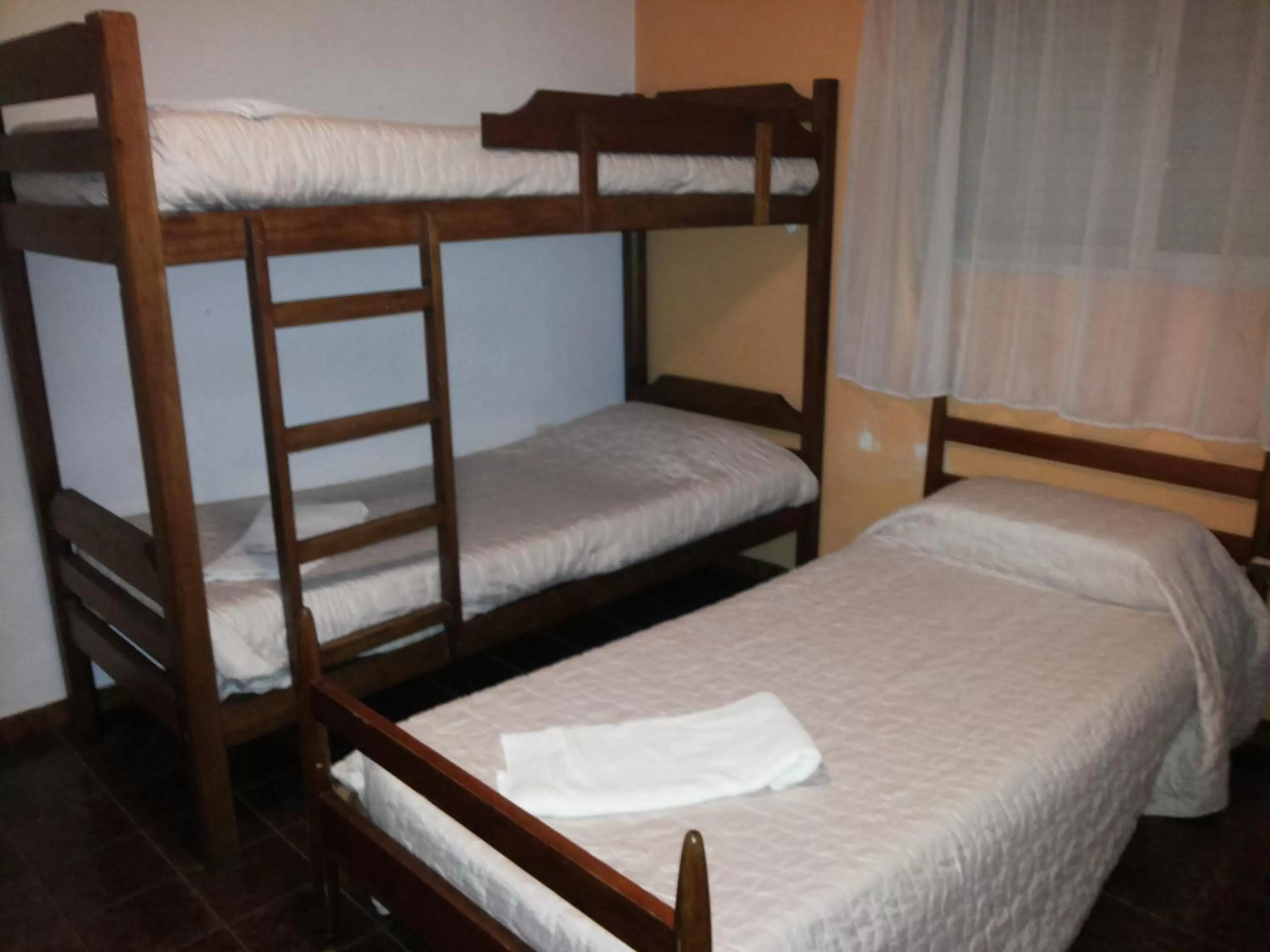 Bedroom, Bunk Bed in Hotel Minas