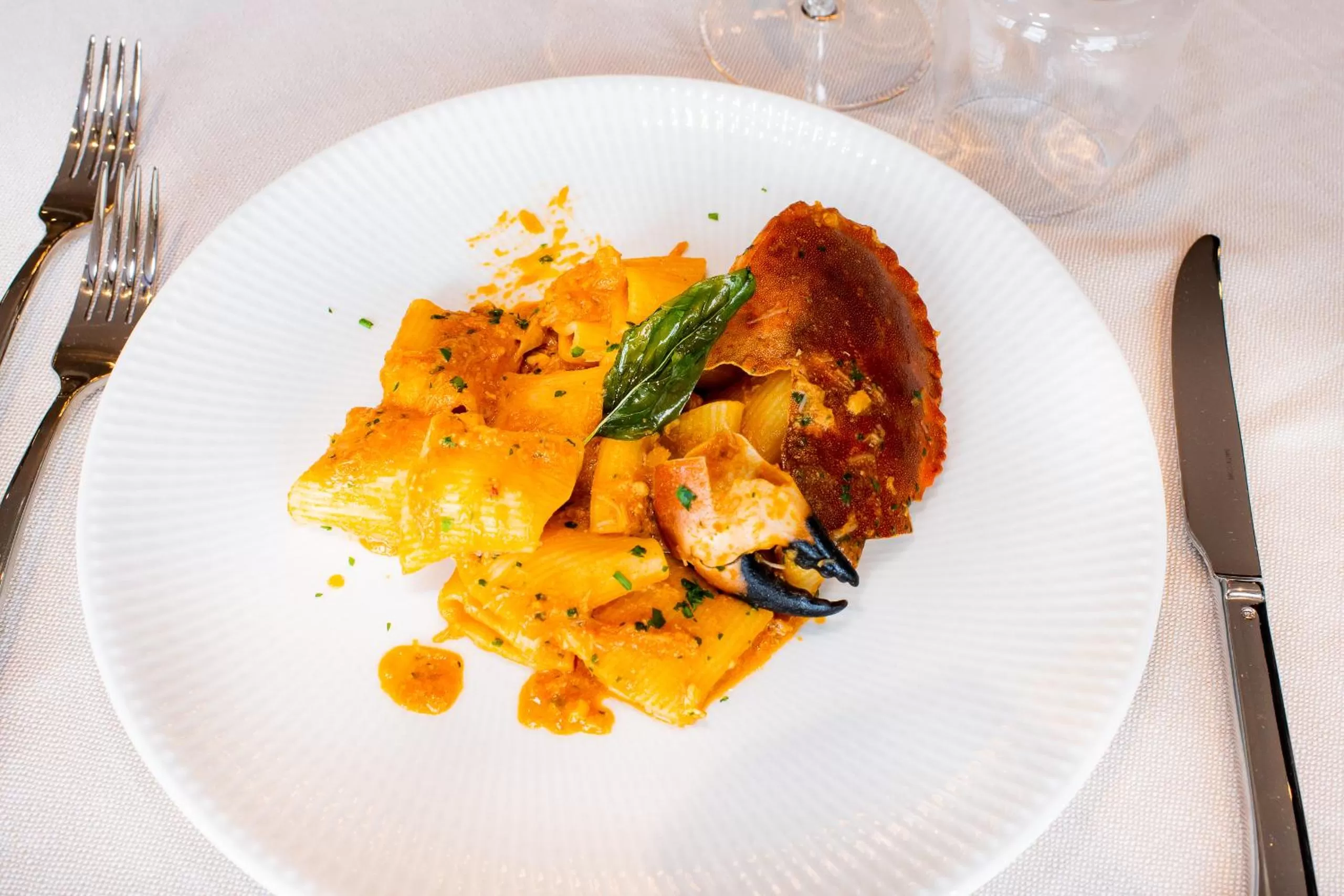 Restaurant/places to eat in M2 Hotel