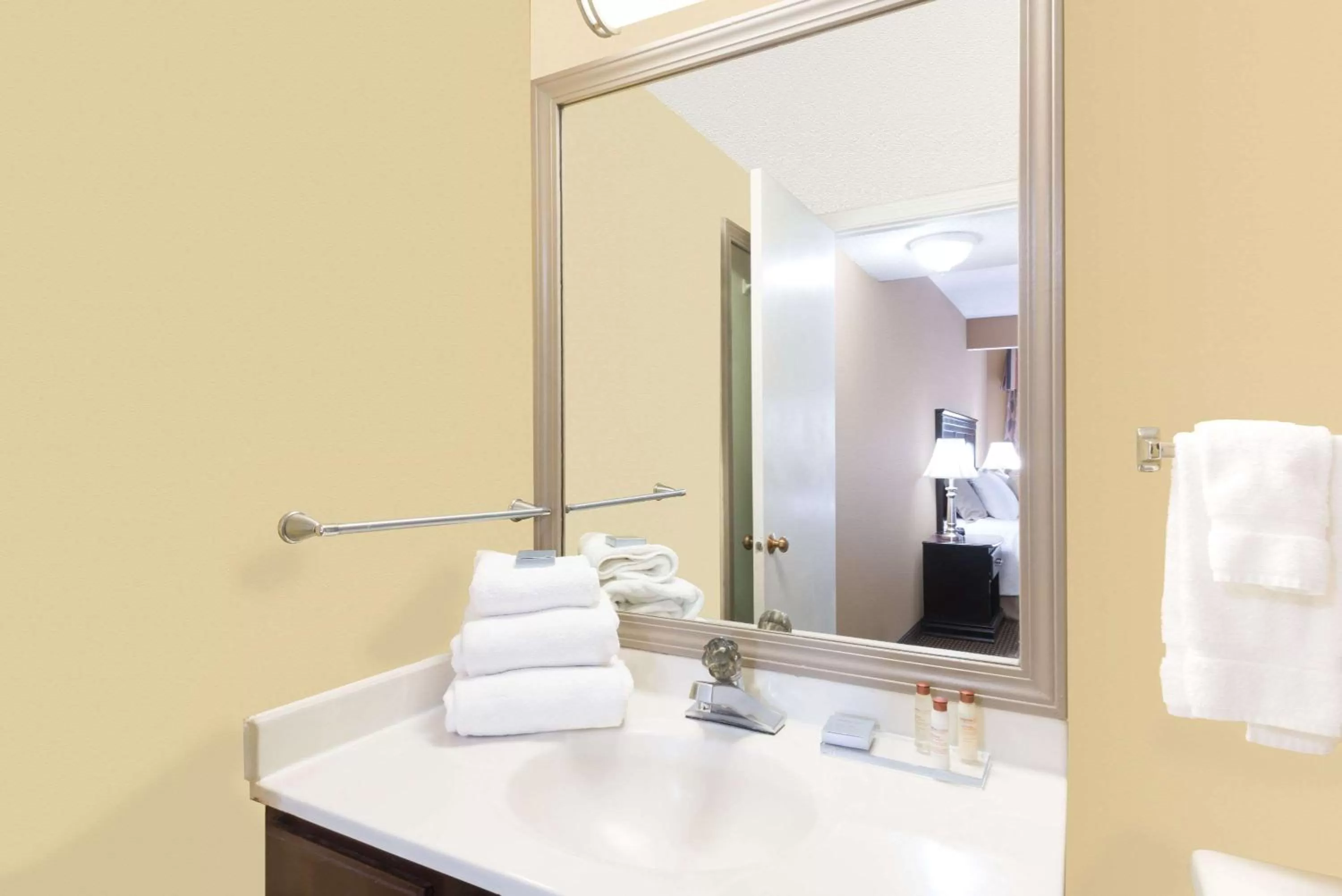 Bathroom in Hawthorn Extended Stay by Wyndham Dayton
