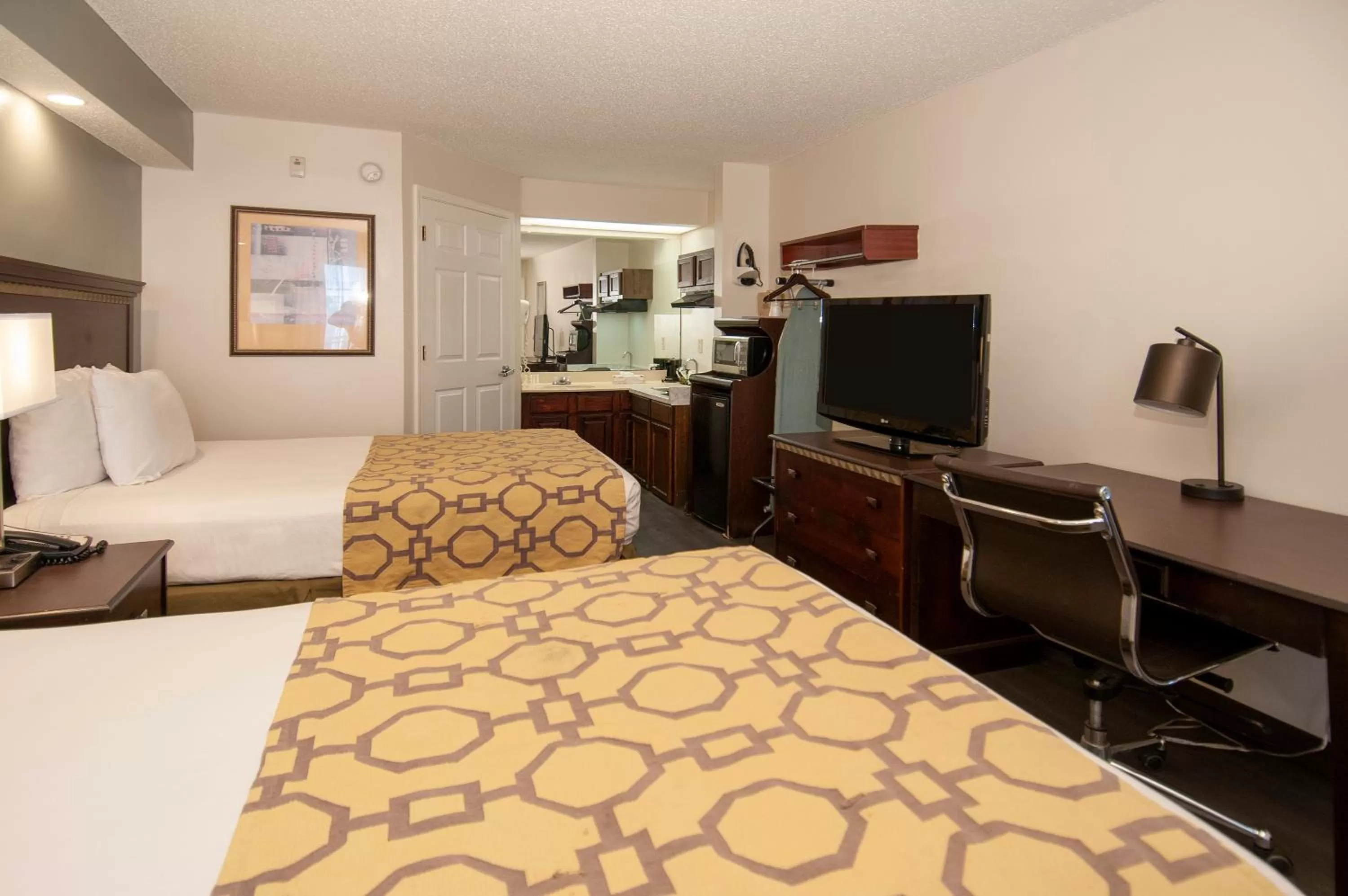Bed in Baymont by Wyndham Tuscaloosa