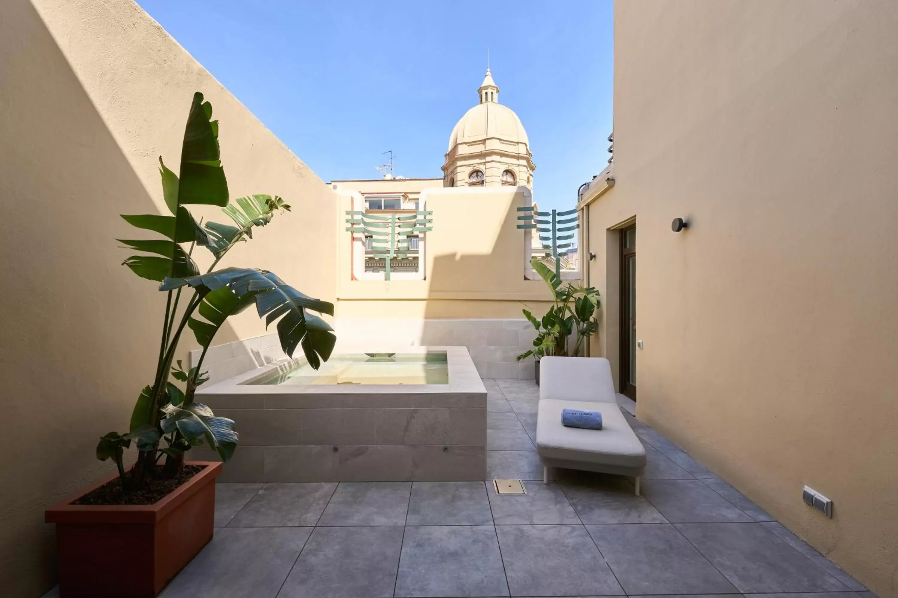 Suite with Private Pool in Catalonia Ramblas 4* Sup Suite with Private Pool in Catalonia Ramblas 4* Sup