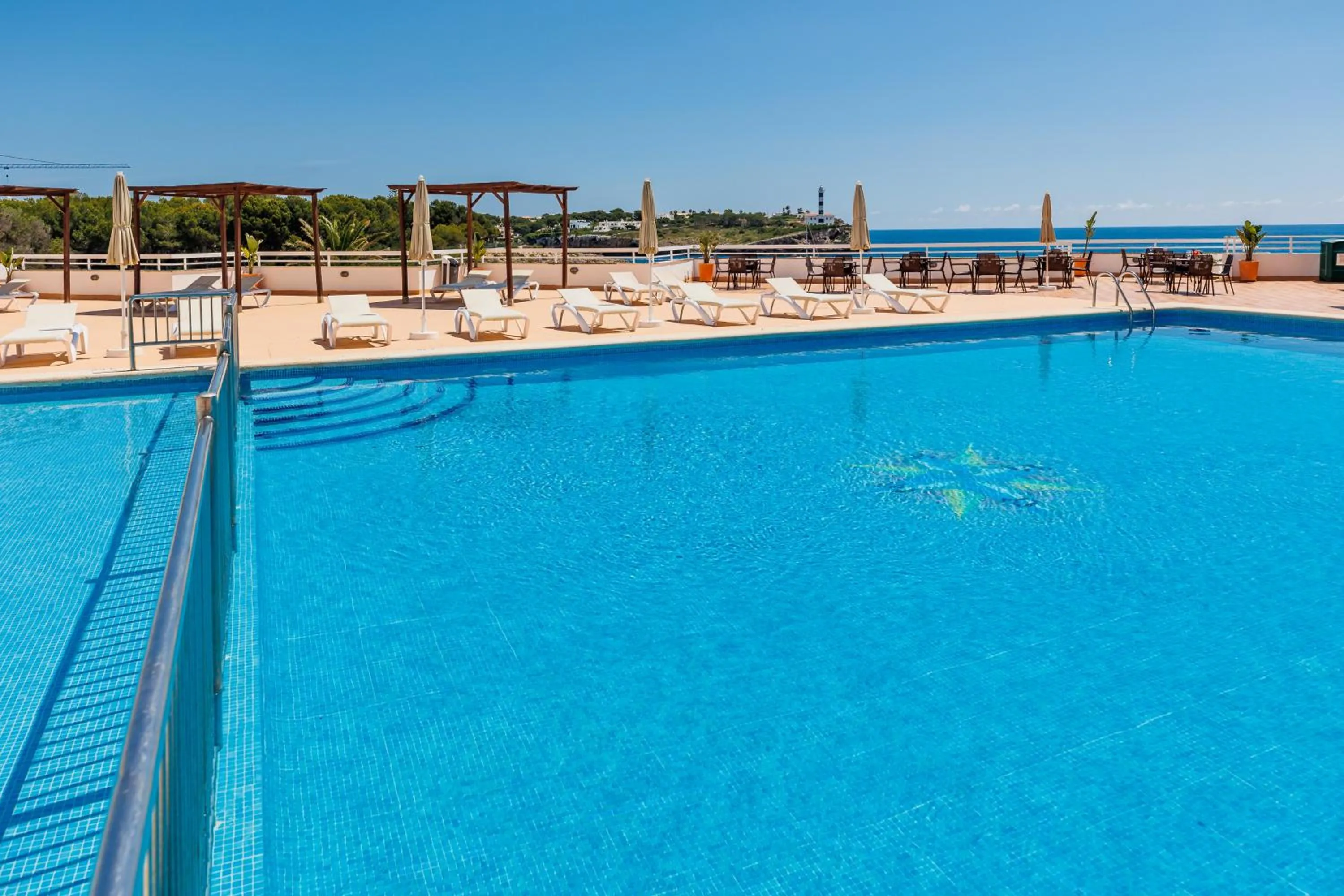 Swimming pool in Bellevue Belsana