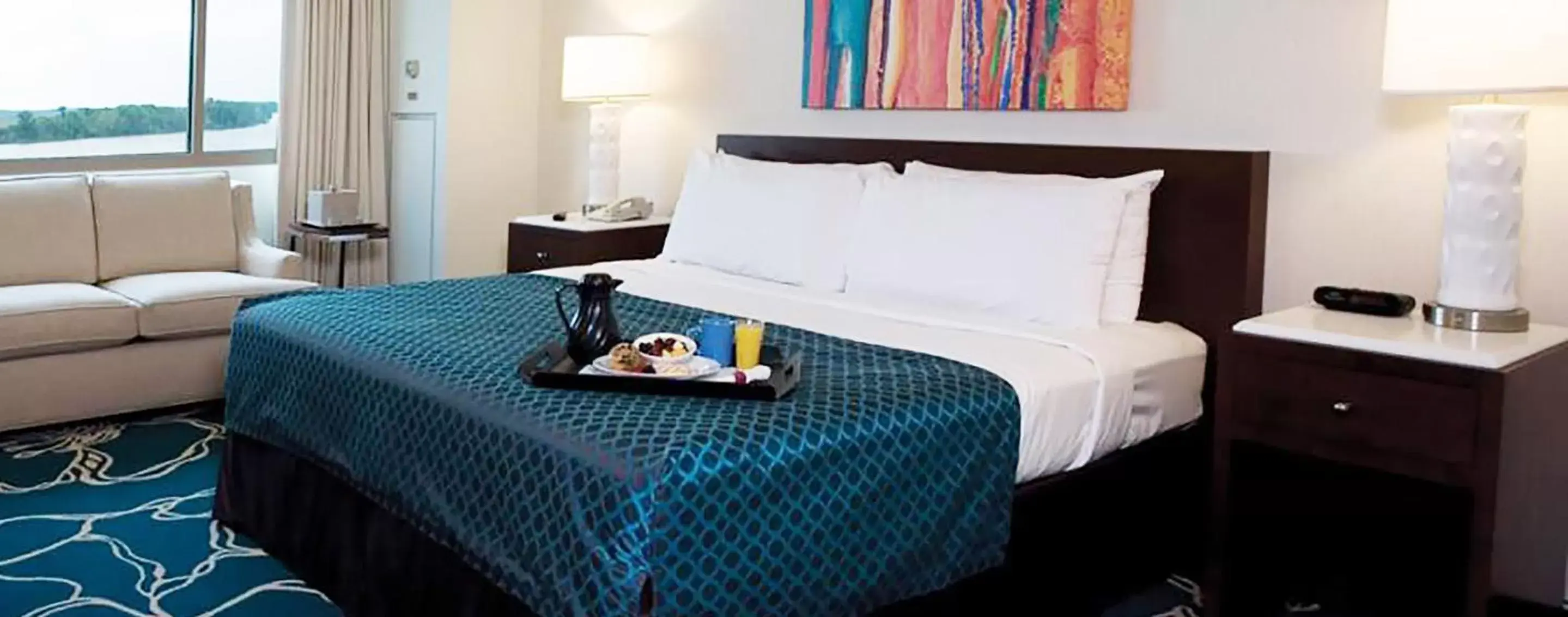 King Room - Non-Smoking in Bally's Evansville Casino & Hotel King Room - Non-Smoking in Bally's Evansville Casino & Hotel