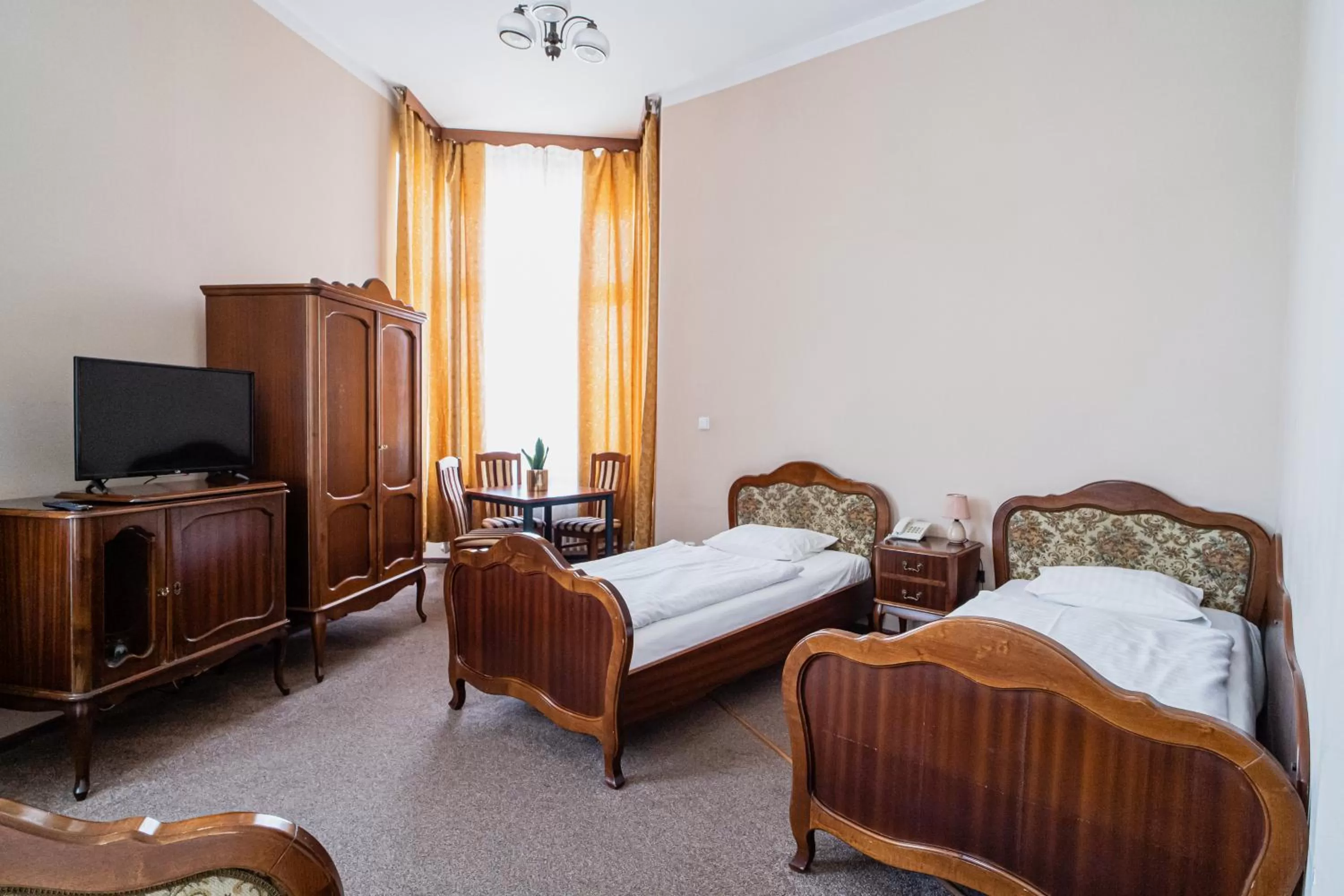 Bed in Hotel Polonia