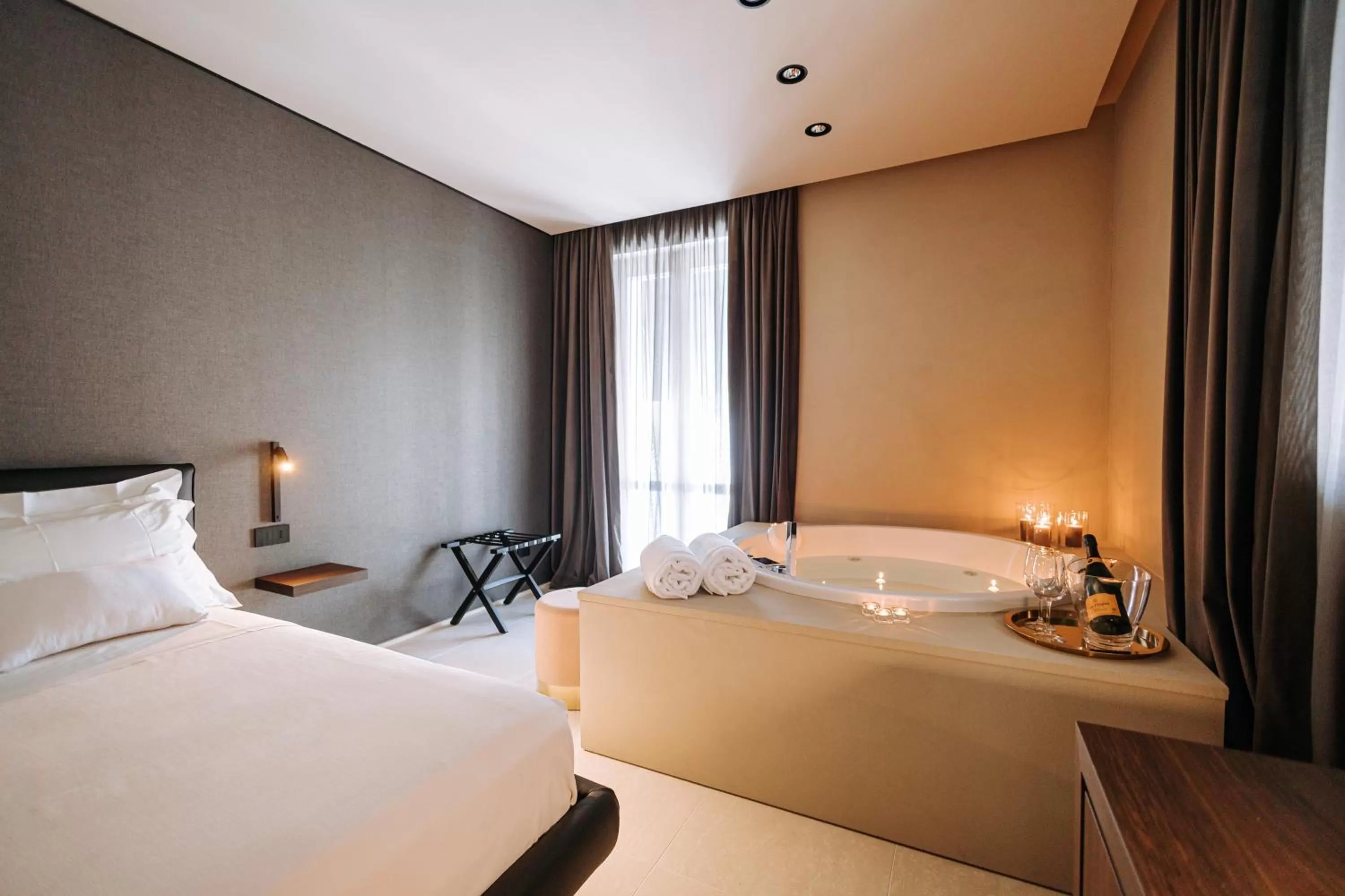 Bed in Suite1212 - Bandiera