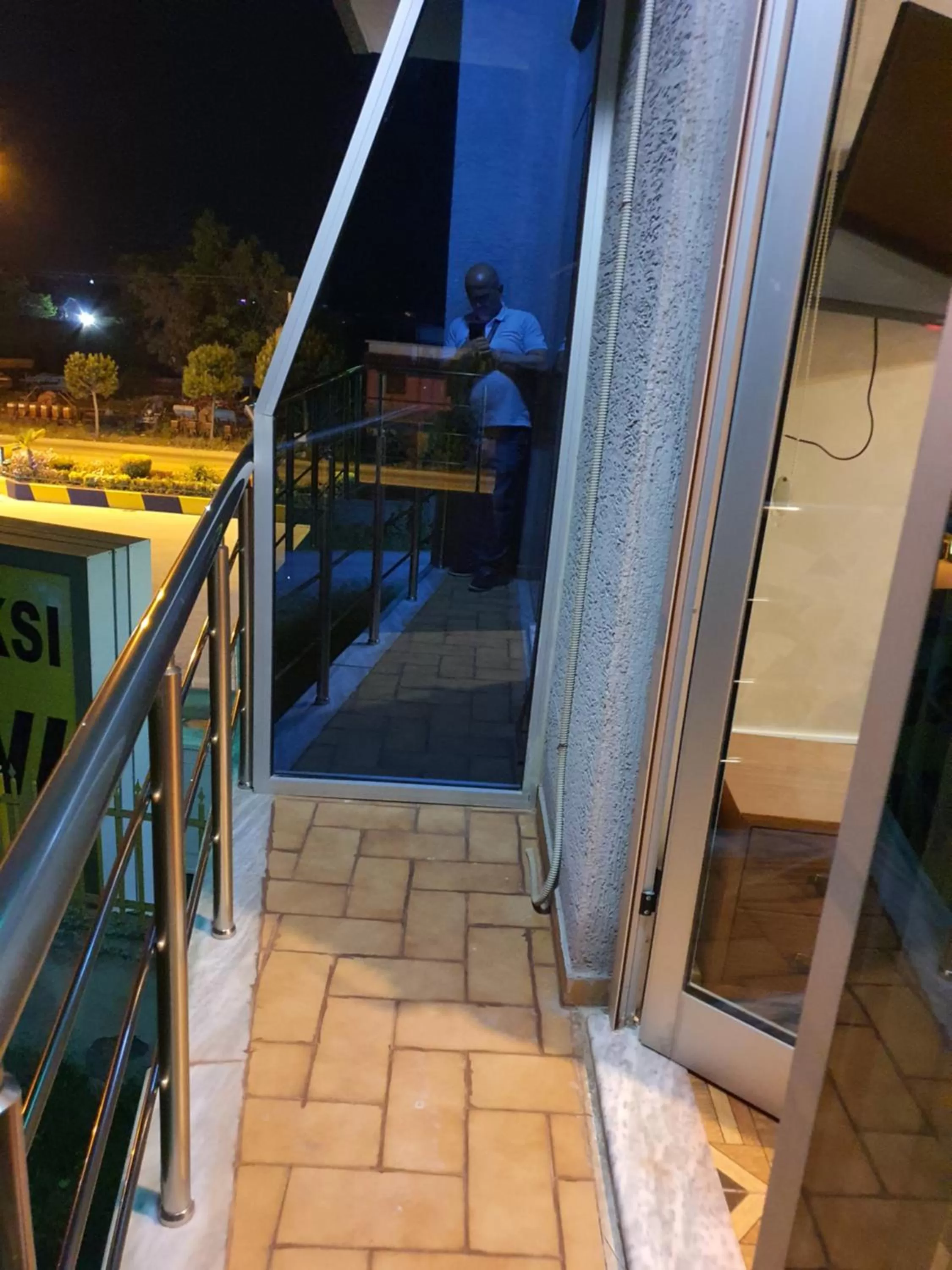 Balcony/Terrace in Kompleksi GJONI