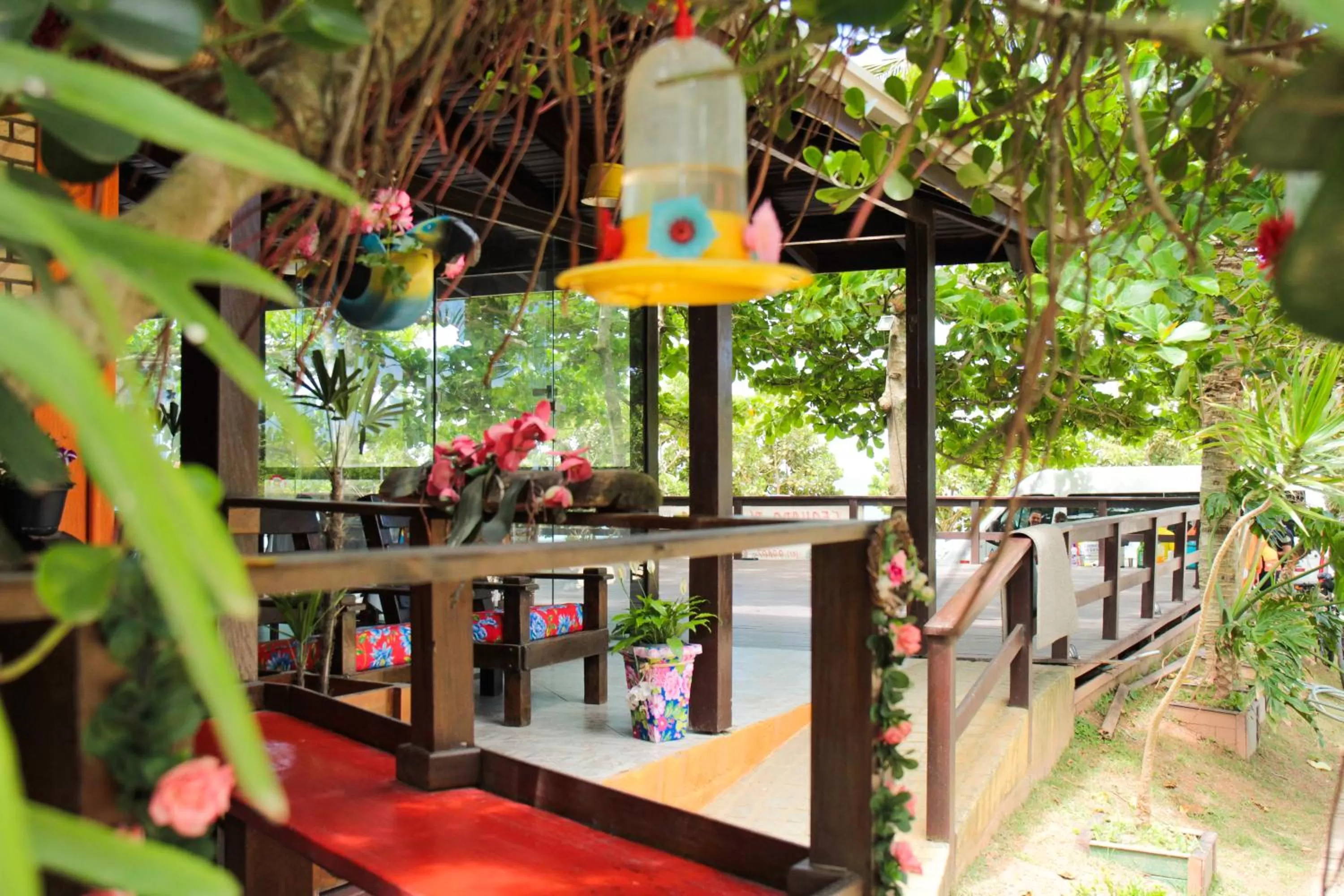 Restaurant/Places to Eat in Pousada OceAnas Frente Mar Estaleiro