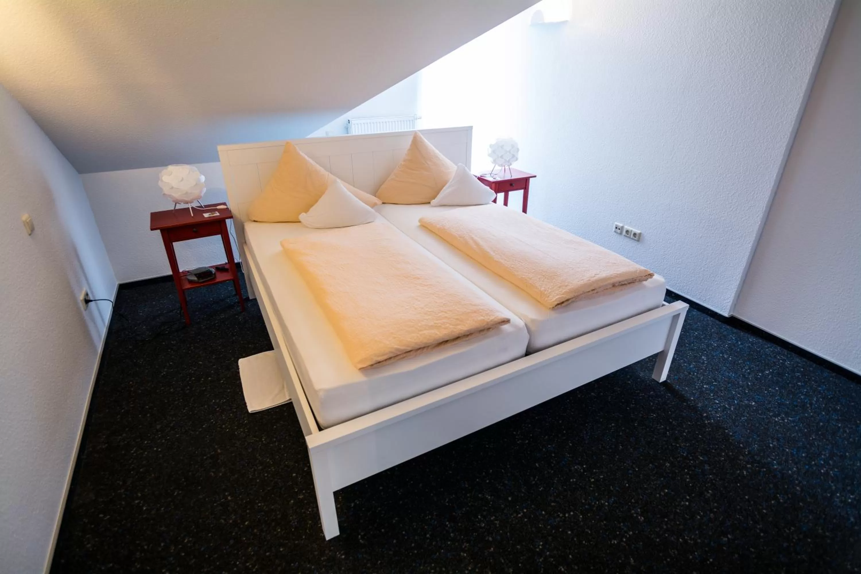 Photo of the whole room, Bed in BurgStadt-Hotel