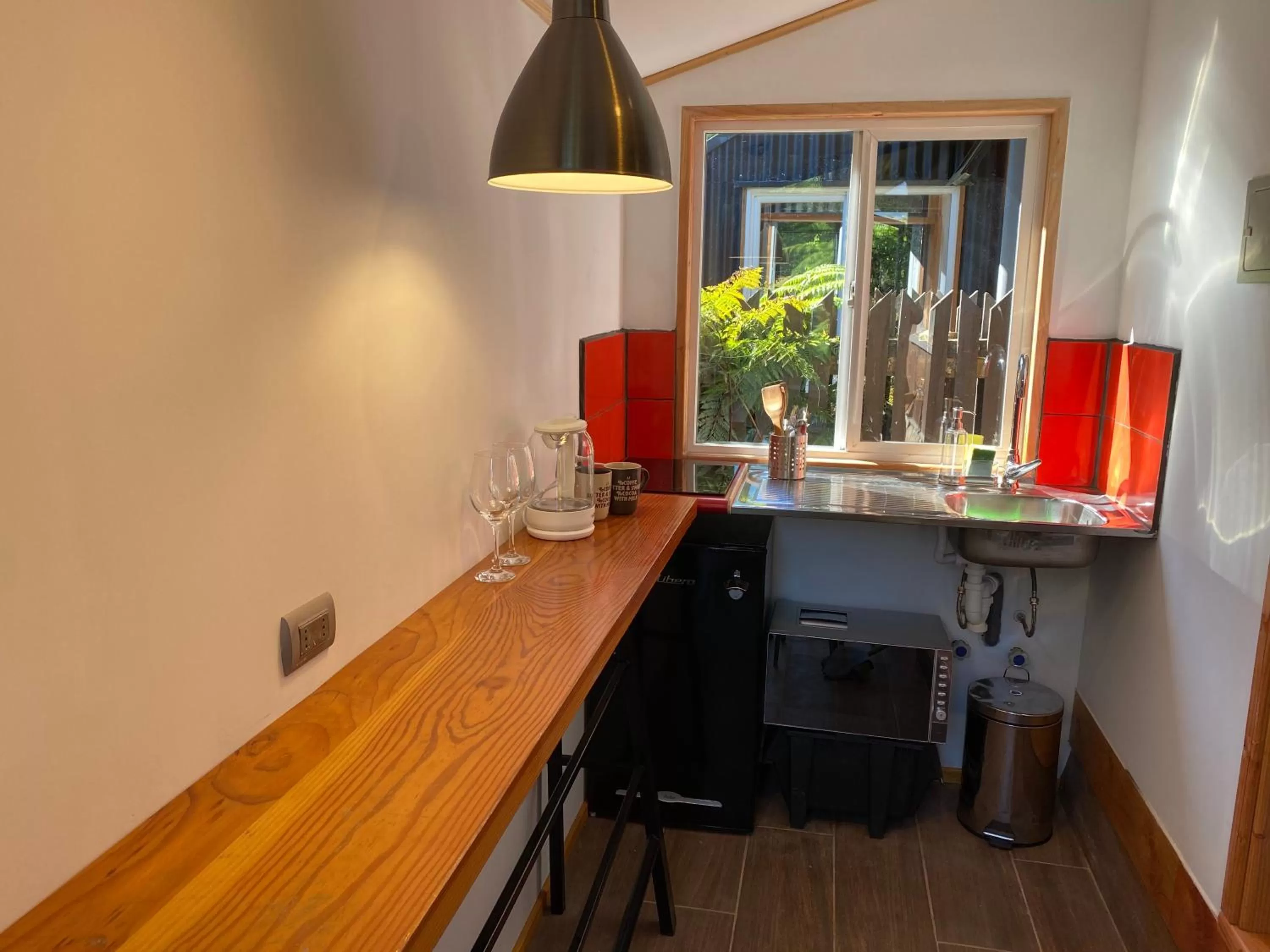 Kitchen or kitchenette, Kitchen/Kitchenette in French Andes Apart Hostel