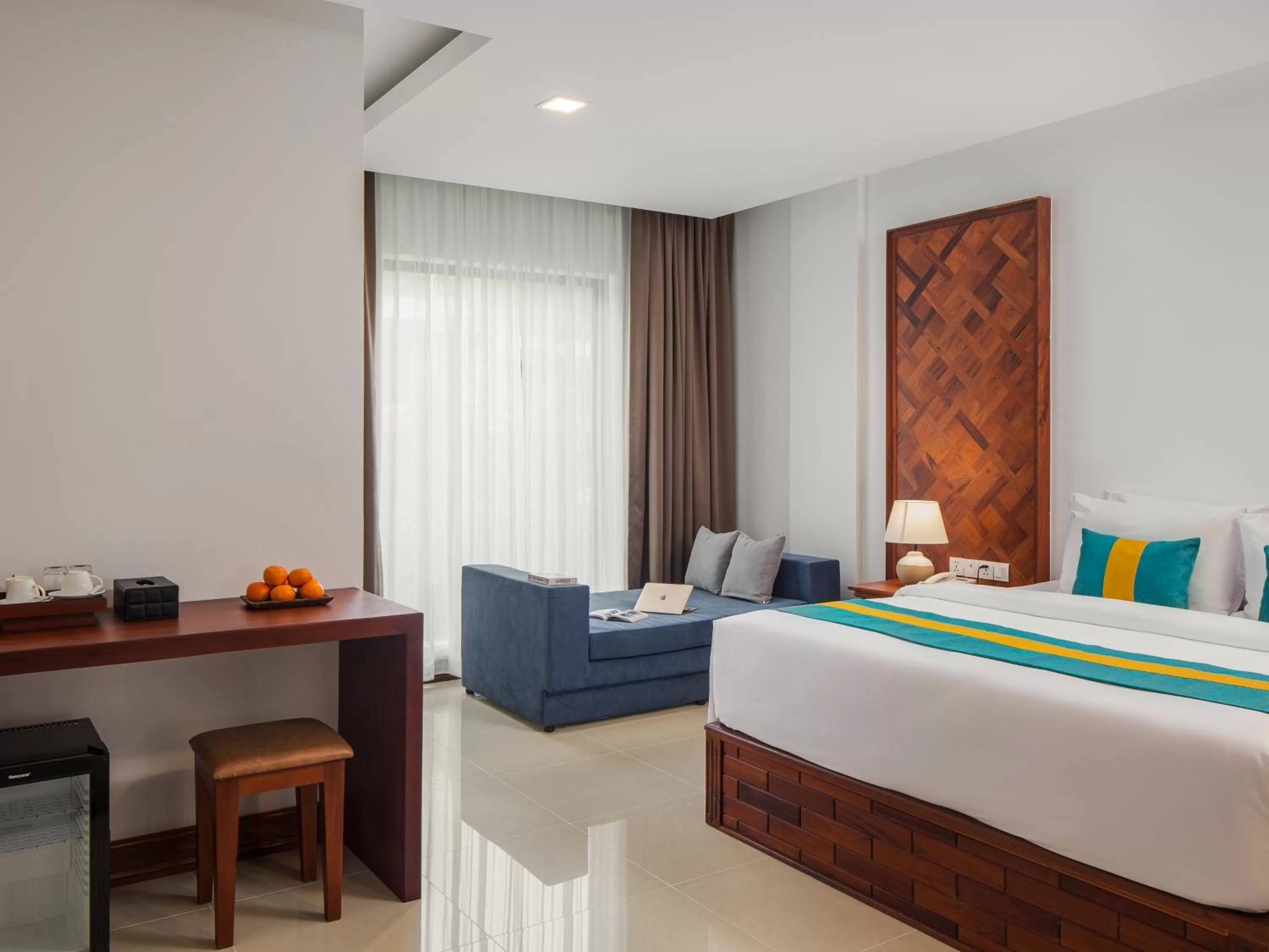 Bedroom, Bed in Homewood Hotel