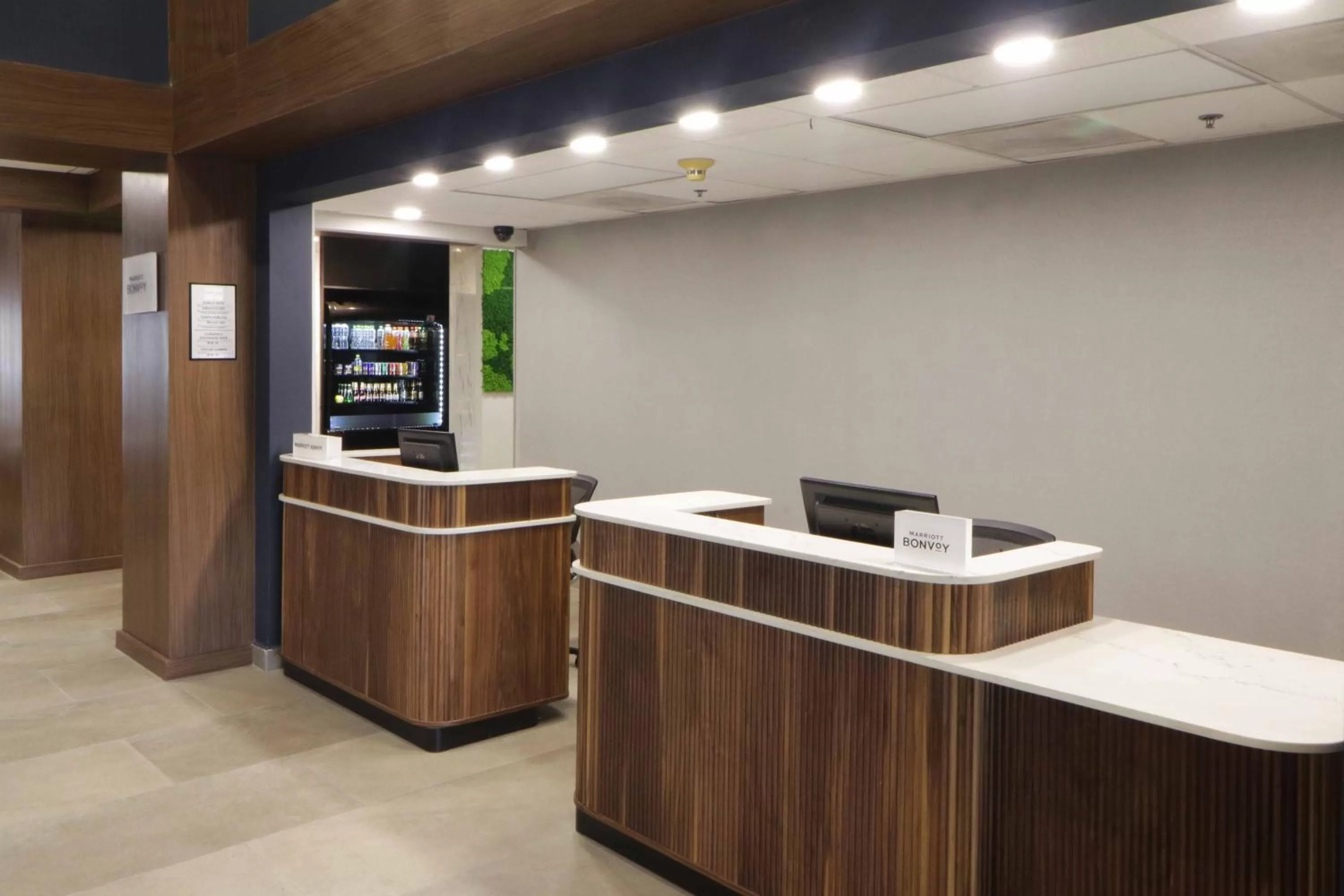 Lobby or reception in Courtyard Monterrey Airport