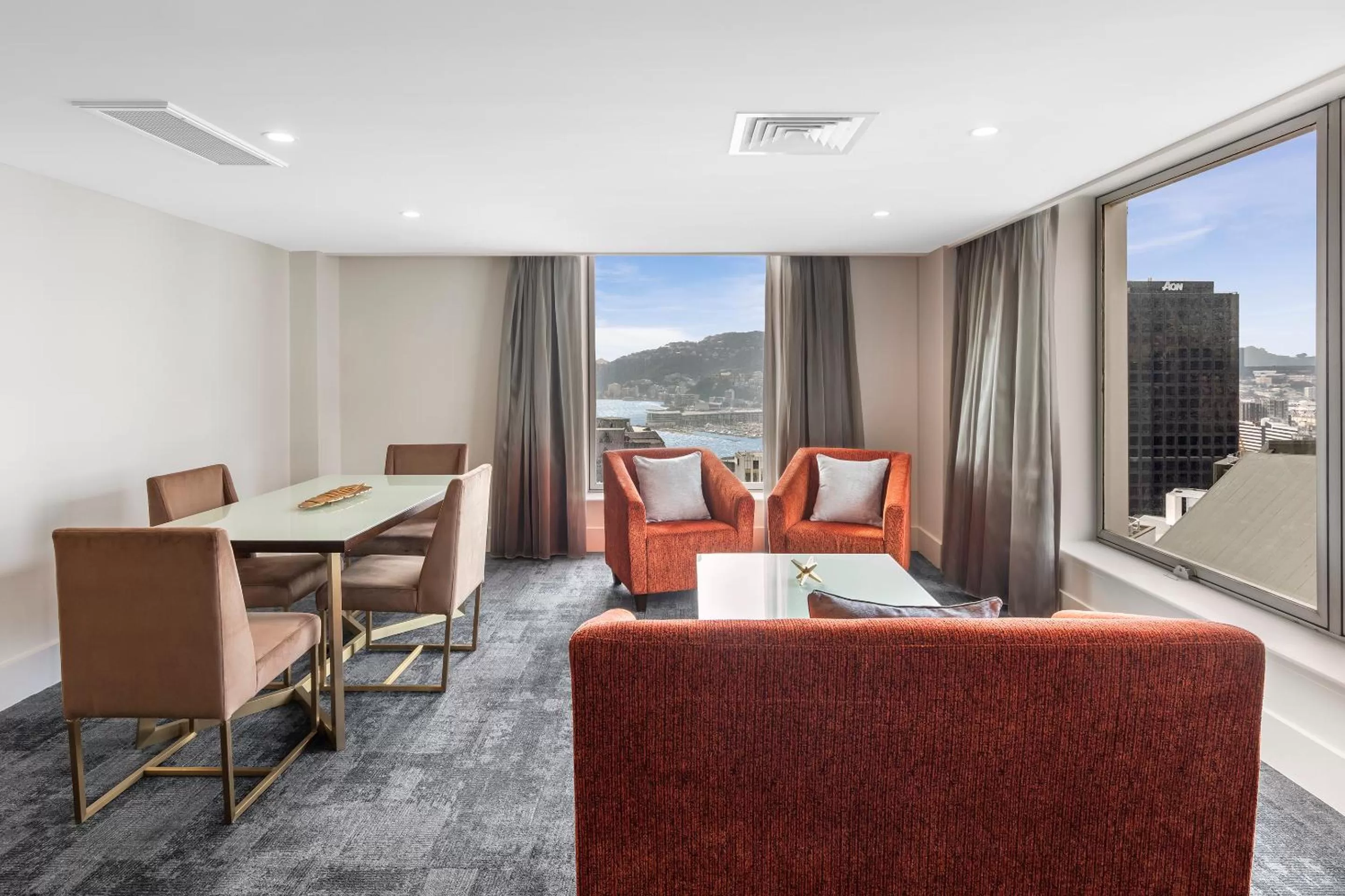 Deluxe Junior Suite in James Cook Hotel Grand Chancellor