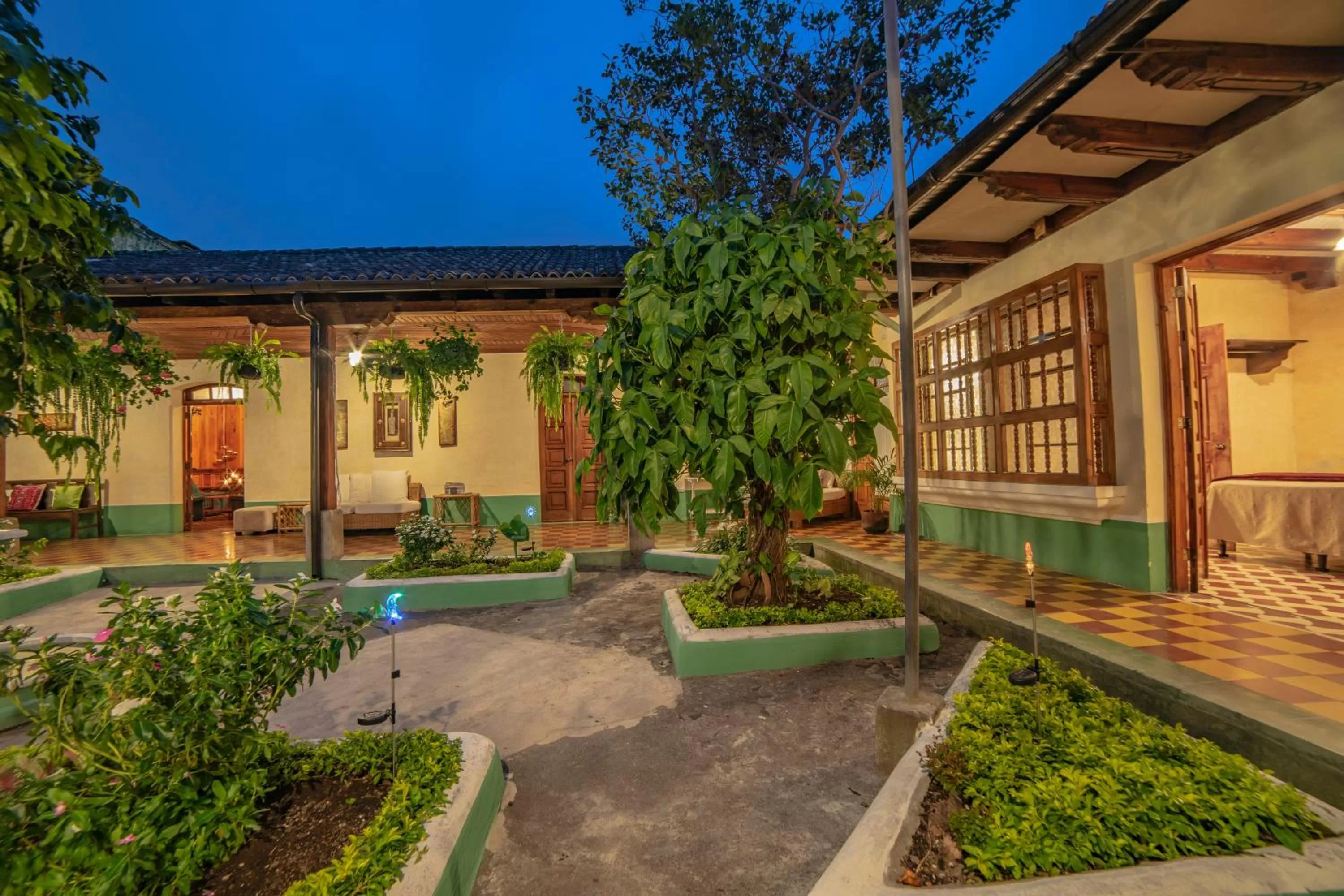 Patio, Property Building in Hotel Palacio Chico 1948