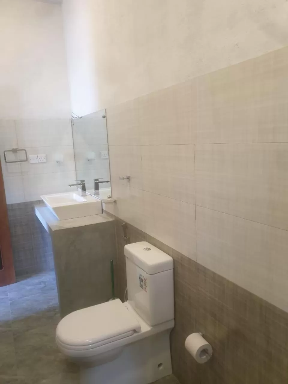 Shower, Bathroom in Raveena Guest House