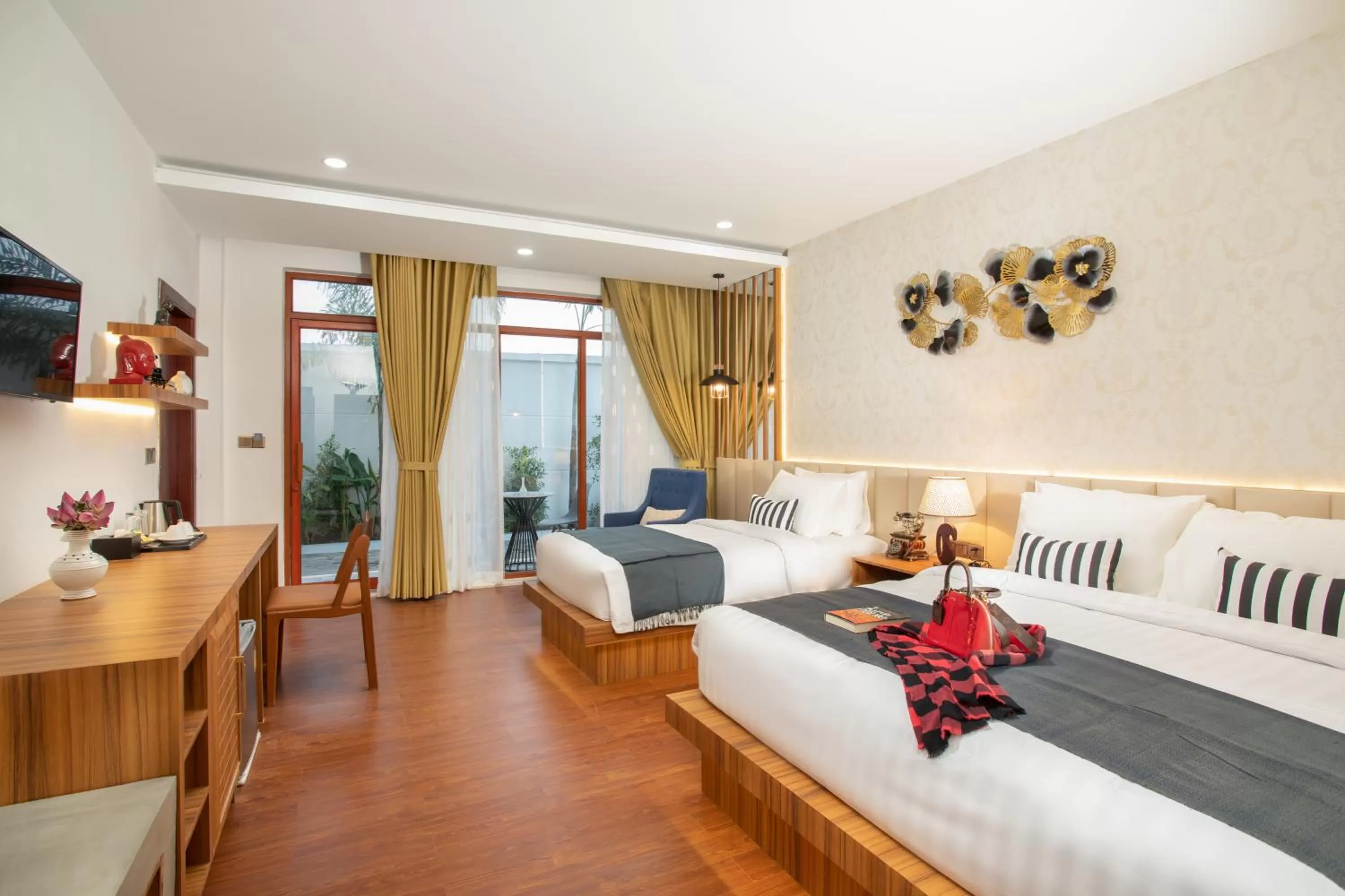 Guests in Cambana La Riviere Boutique