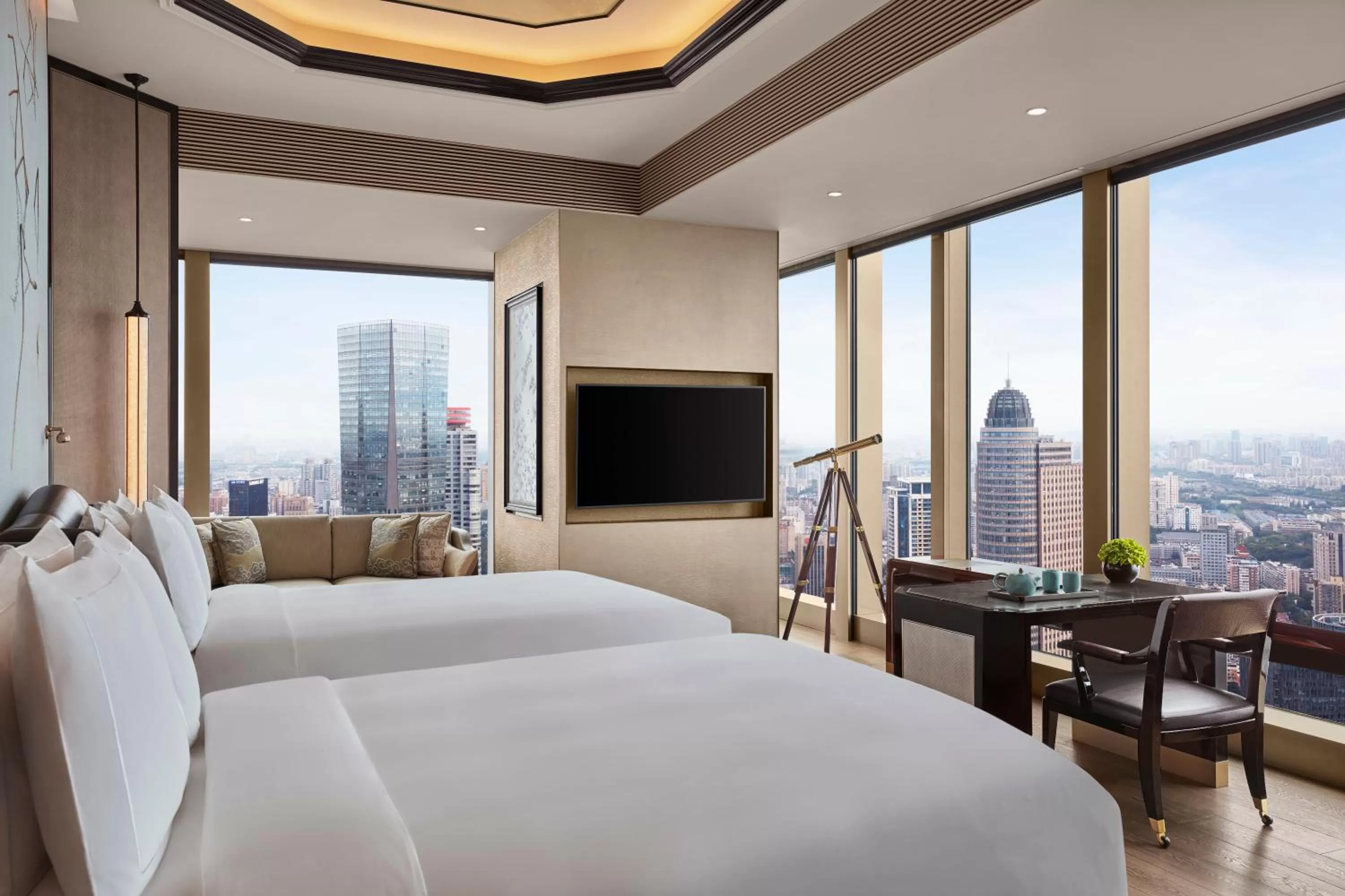 Photo of the whole room, Bed in The Ritz-Carlton, Nanjing
