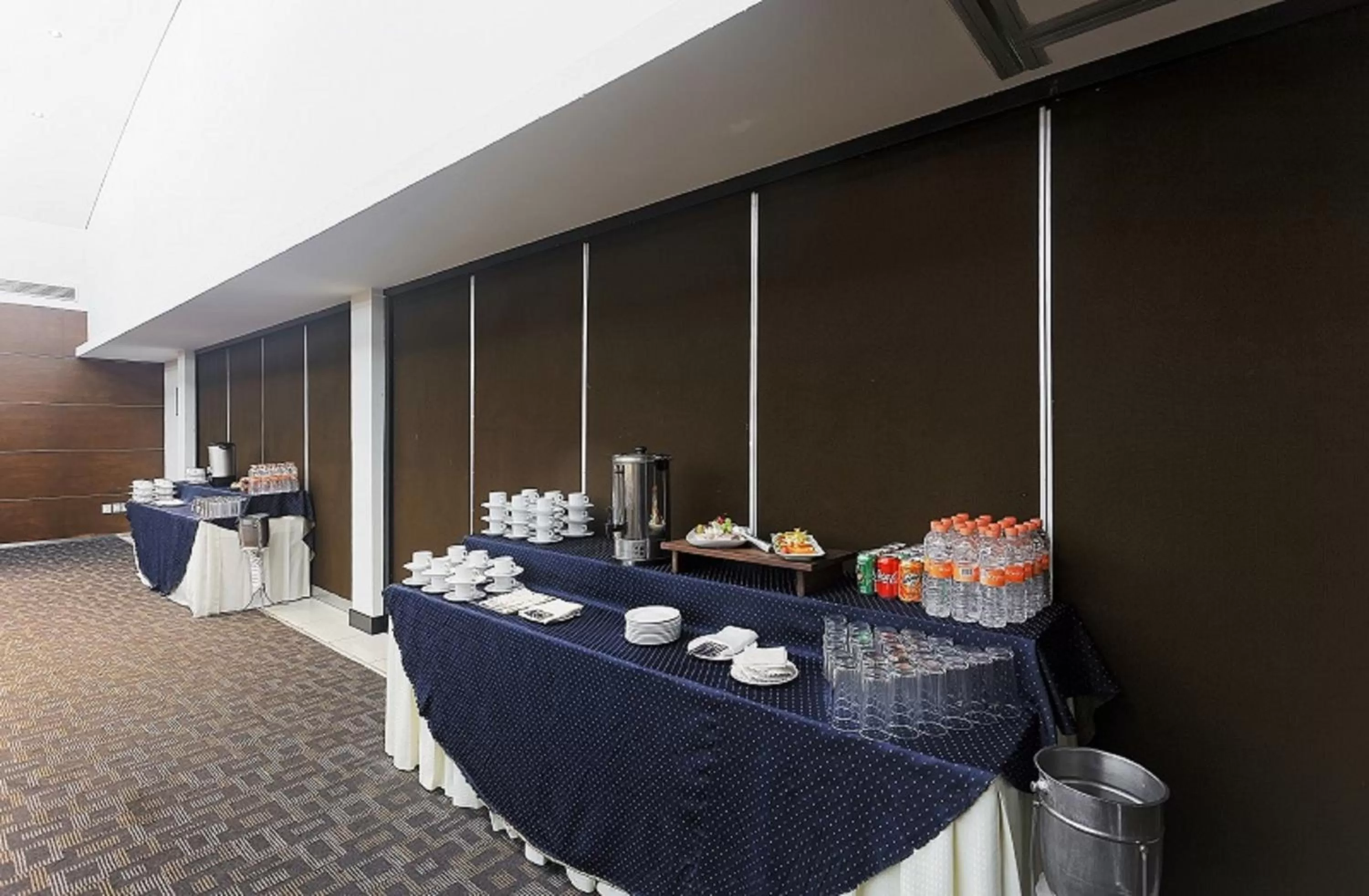 Meeting/conference room in Crowne Plaza Villahermosa by IHG