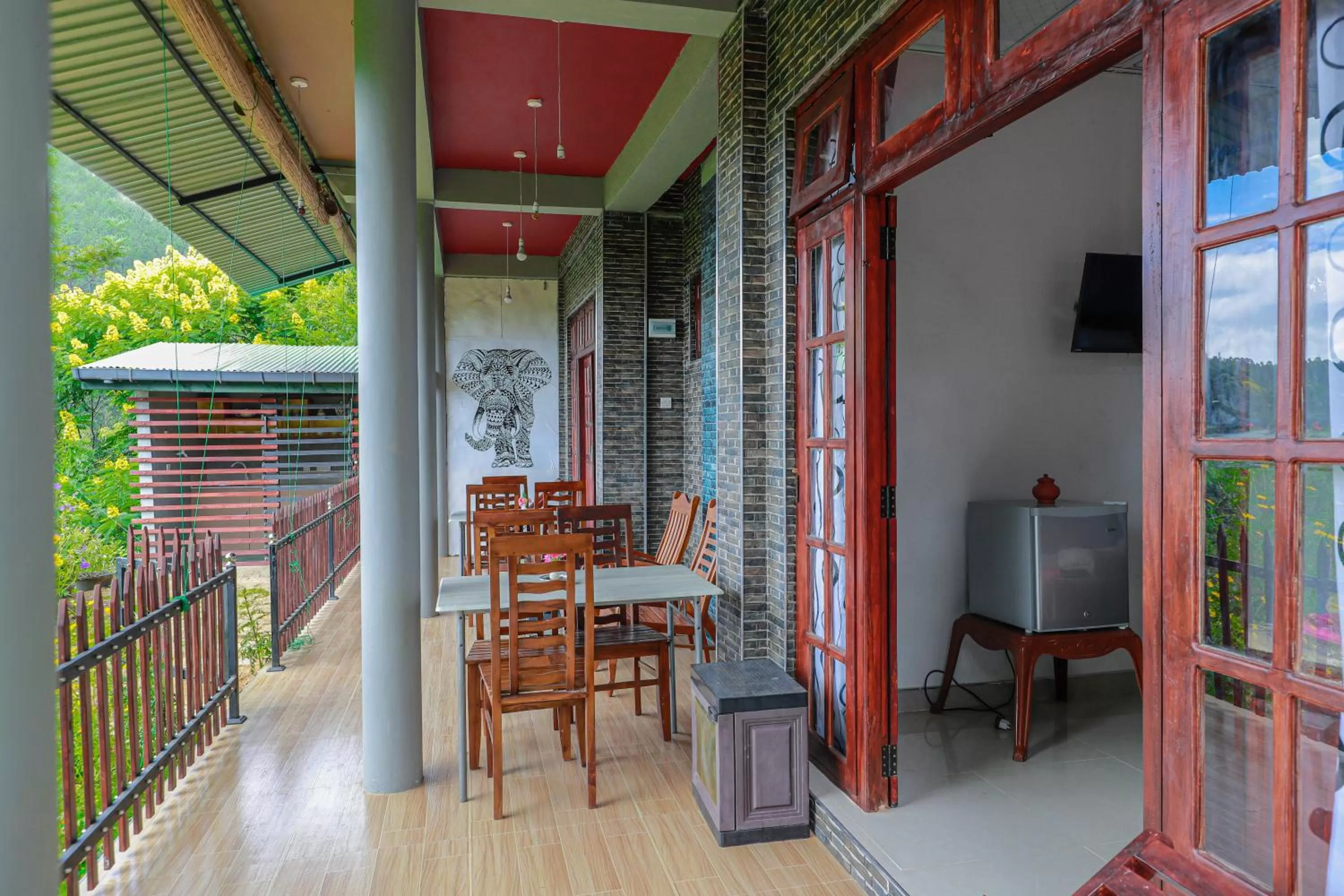 Patio in Zircon Ella