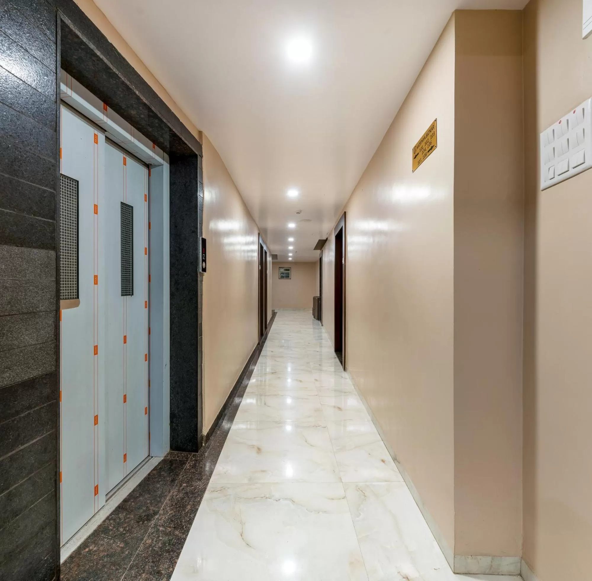 Property building in Hotel Aatithya Satkar Near Mahalaxmi Temple