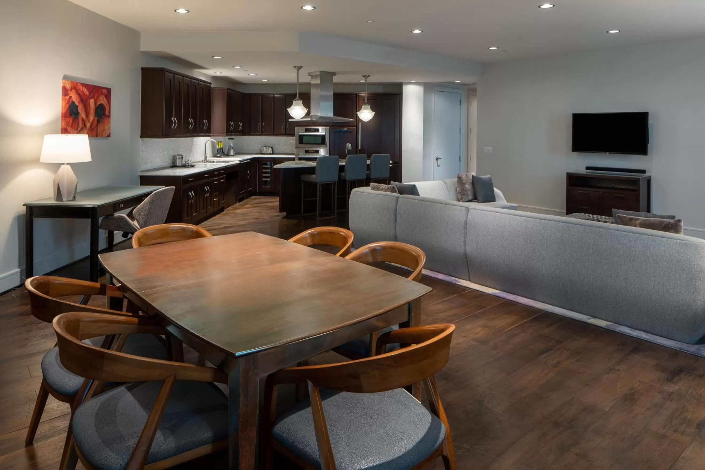 Living room in The Westin Houston, Memorial City