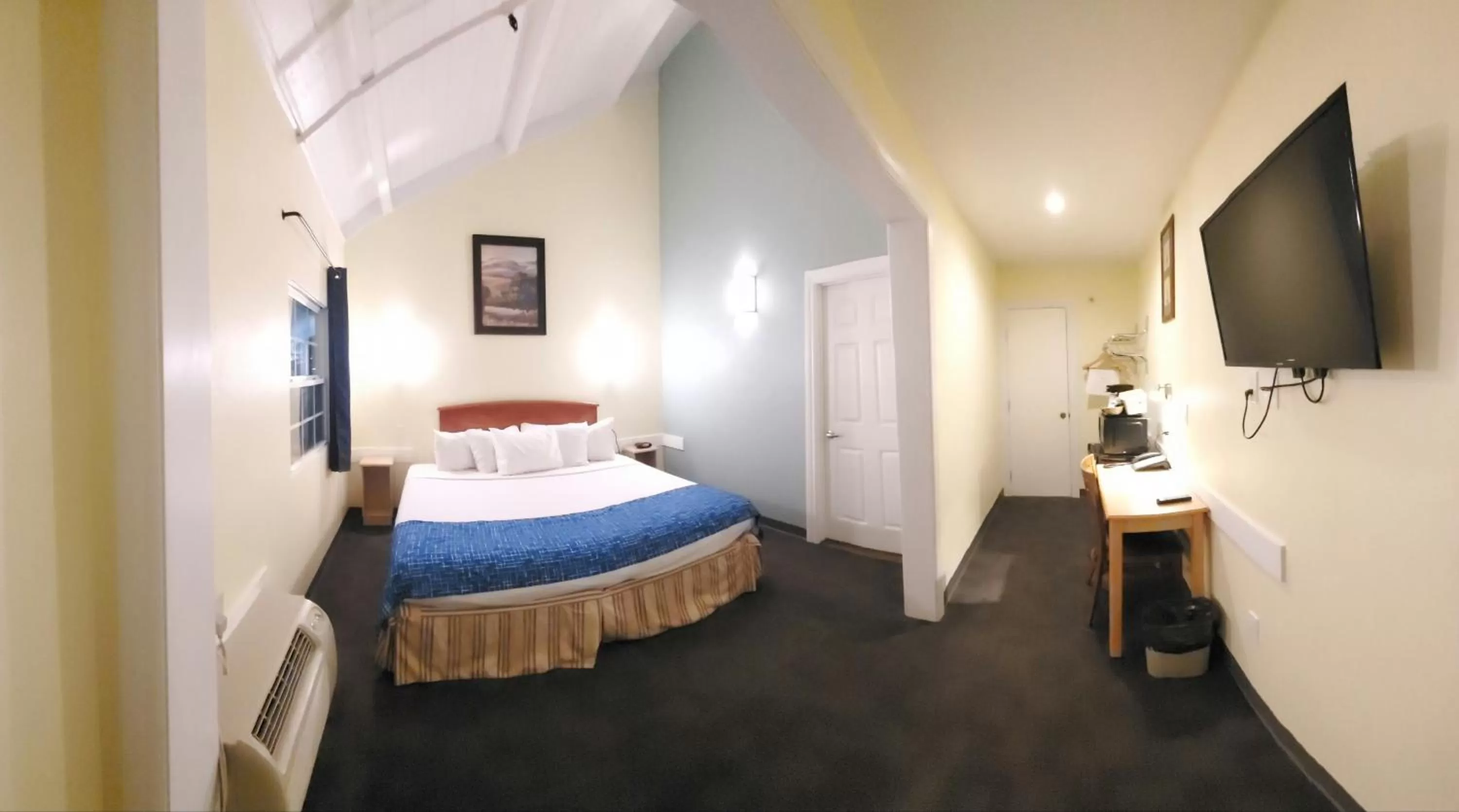 Bed in Travelodge by Wyndham Fairfield/Napa Valley