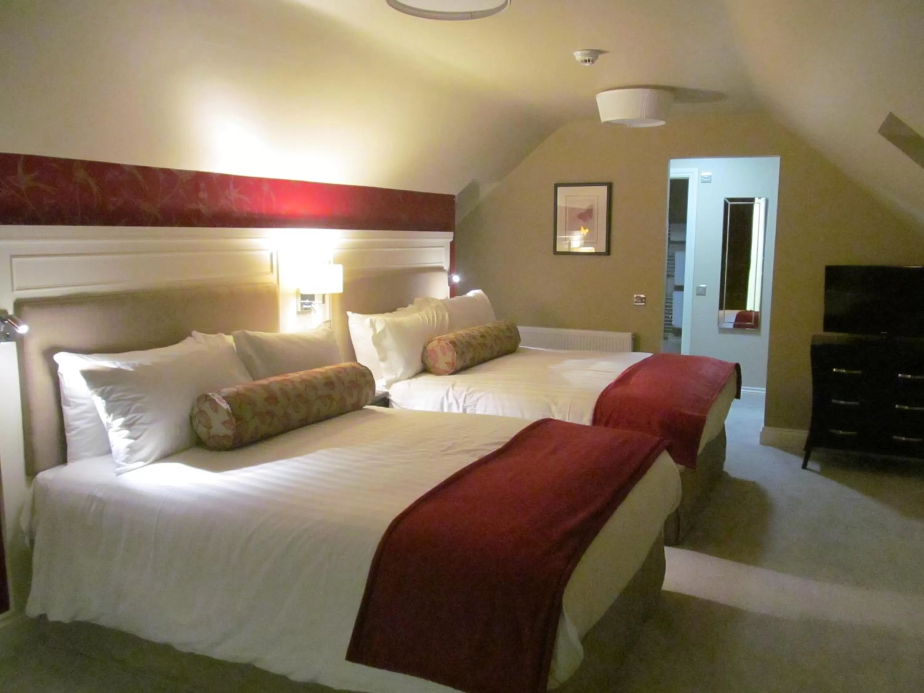 Bedroom, Bed in The Shrubbery Hotel, Ilminster