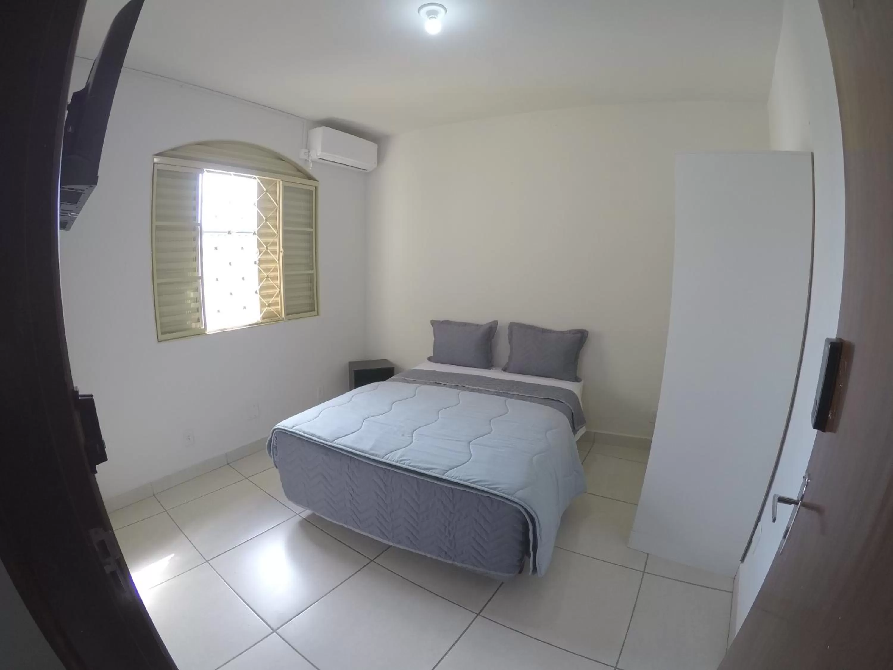 Bedroom, Bed in Quartos Delfim Moreira