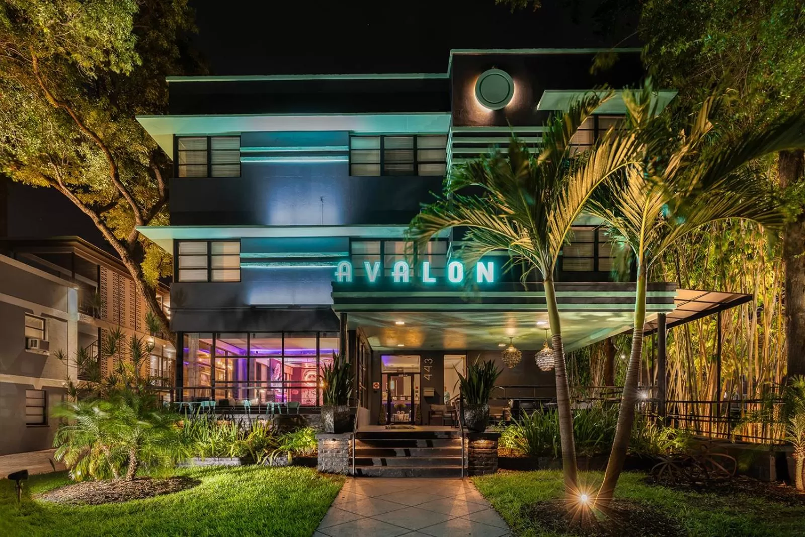 Property building in Avalon Hotel Downtown St. Petersburg