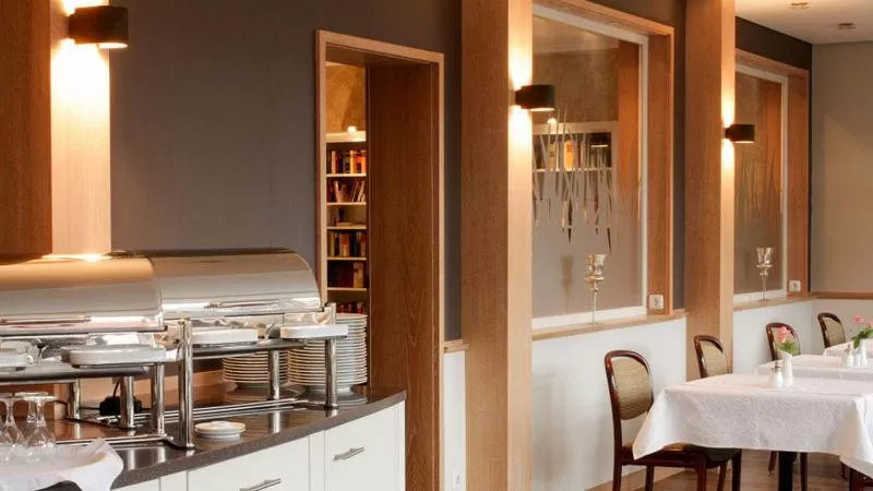Buffet breakfast, Restaurant/Places to Eat in Akzent Hotel Dorn