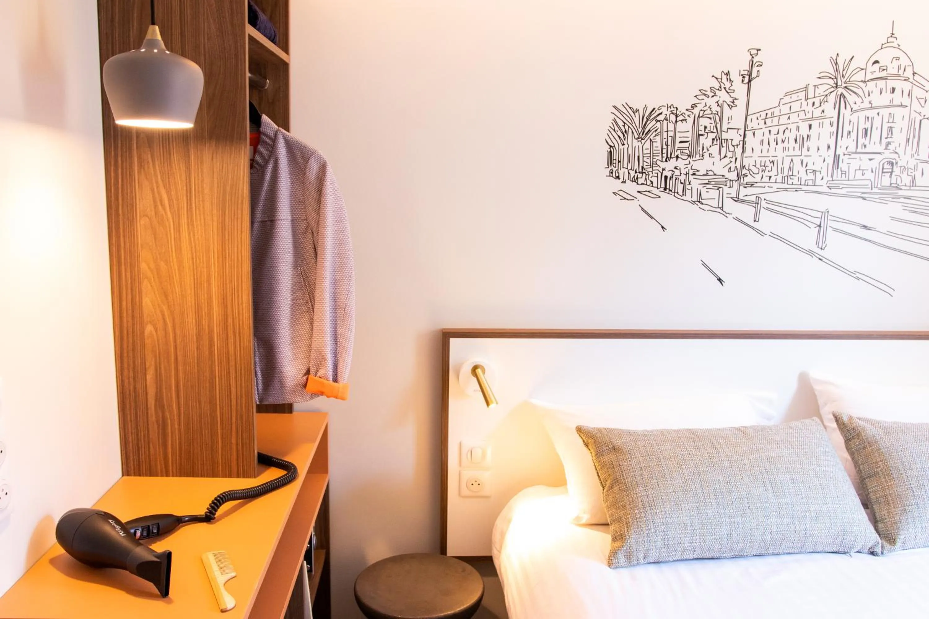 Bedroom, Bed in Hotel du Pin Nice Port