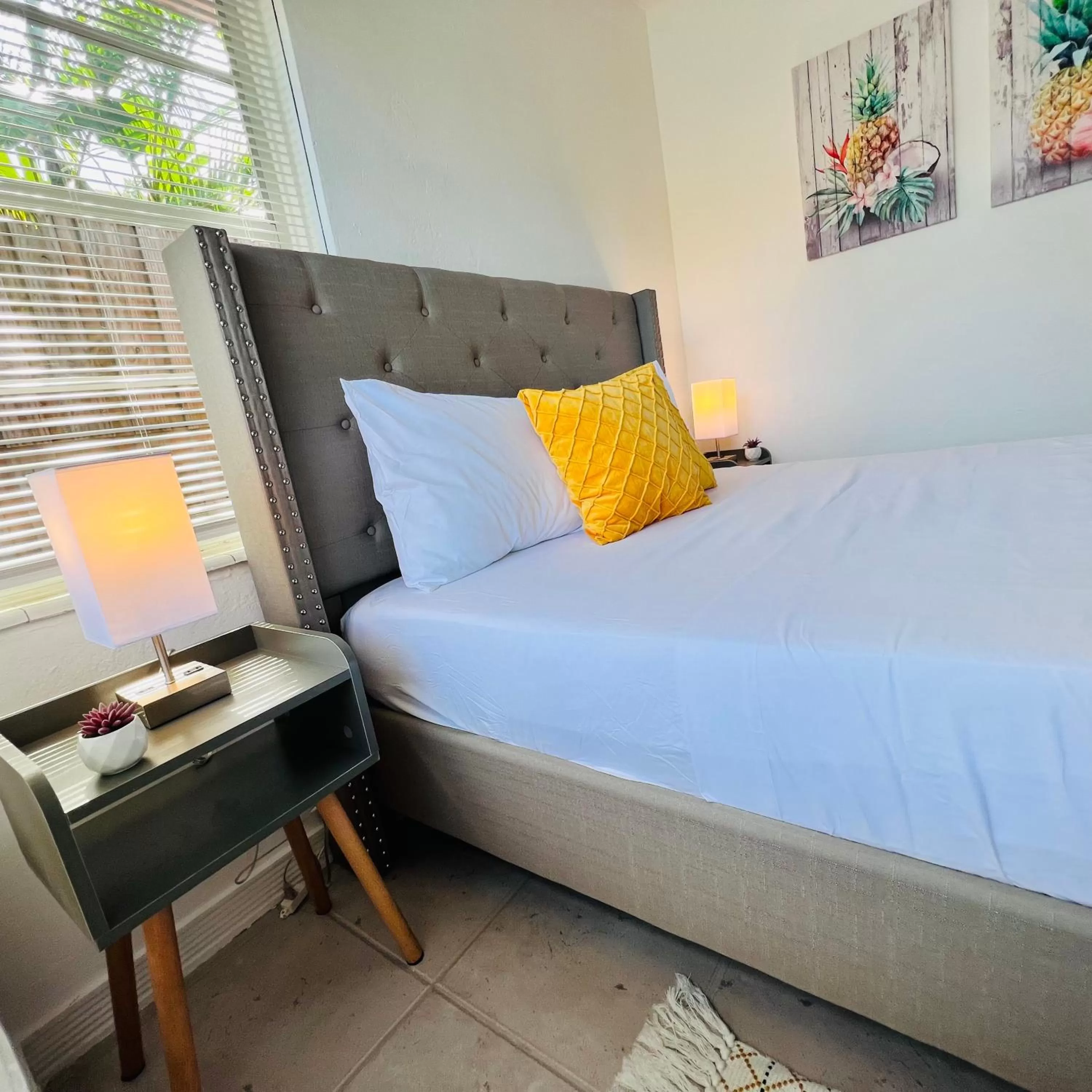 Bed in CocoBay 2BR Condos Near Beach, Galleria Mall, Wilton Manors, Cruise Port