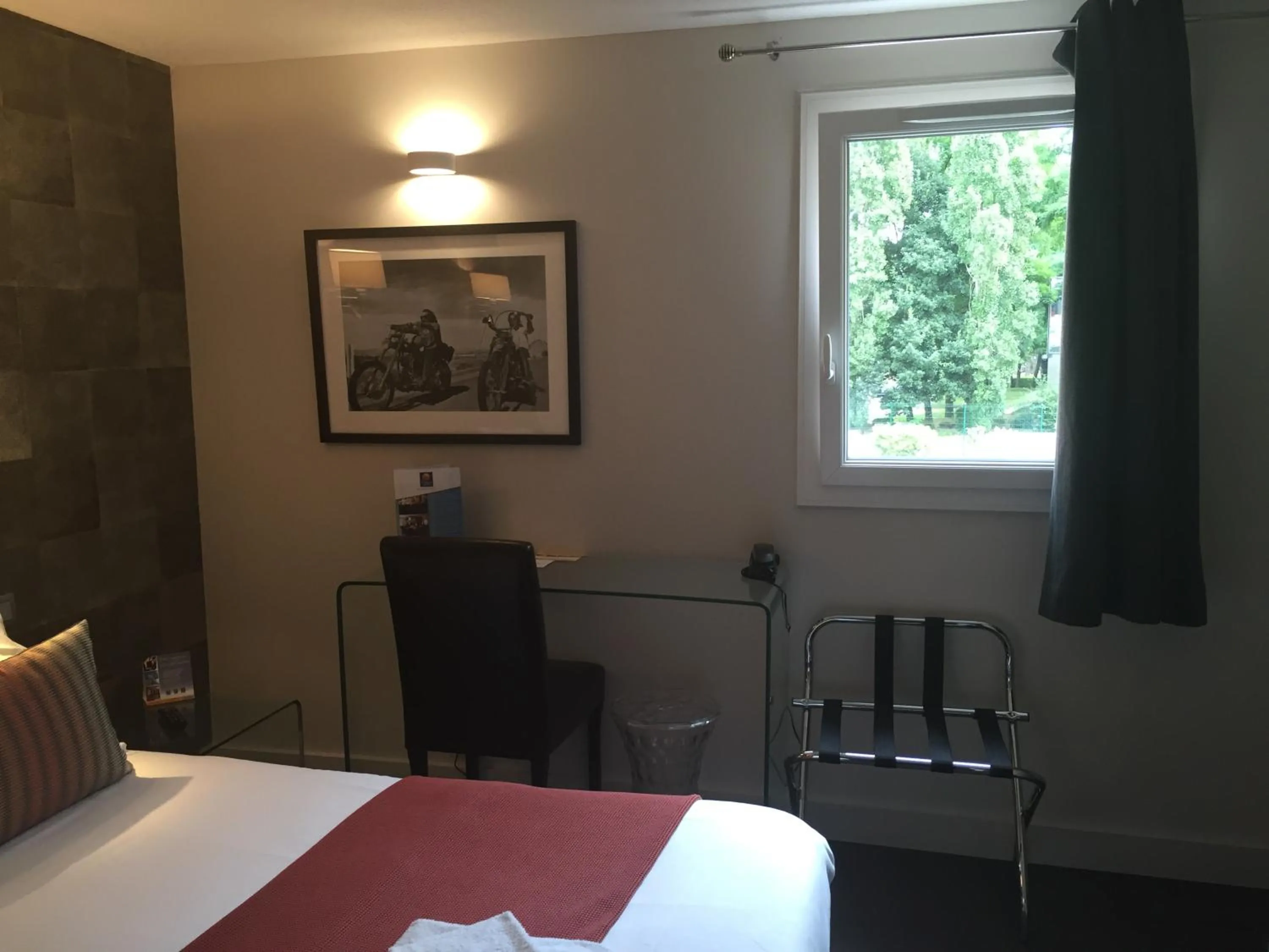 Bedroom, Room Photo in Hotel Acadie Eragny ( ex Comfort Hotel)