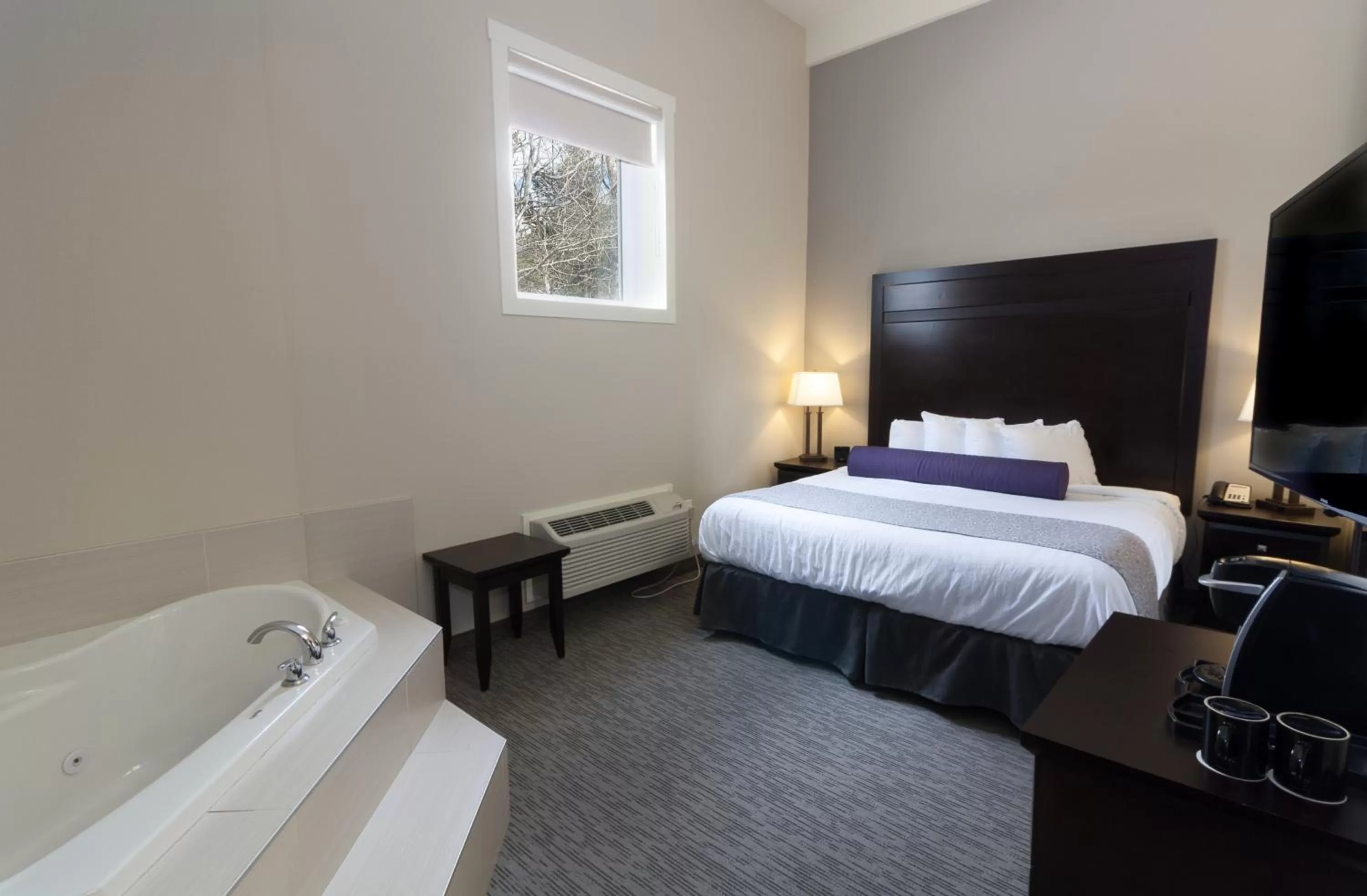 Bed in The Kanata by BCMInns Blairmore