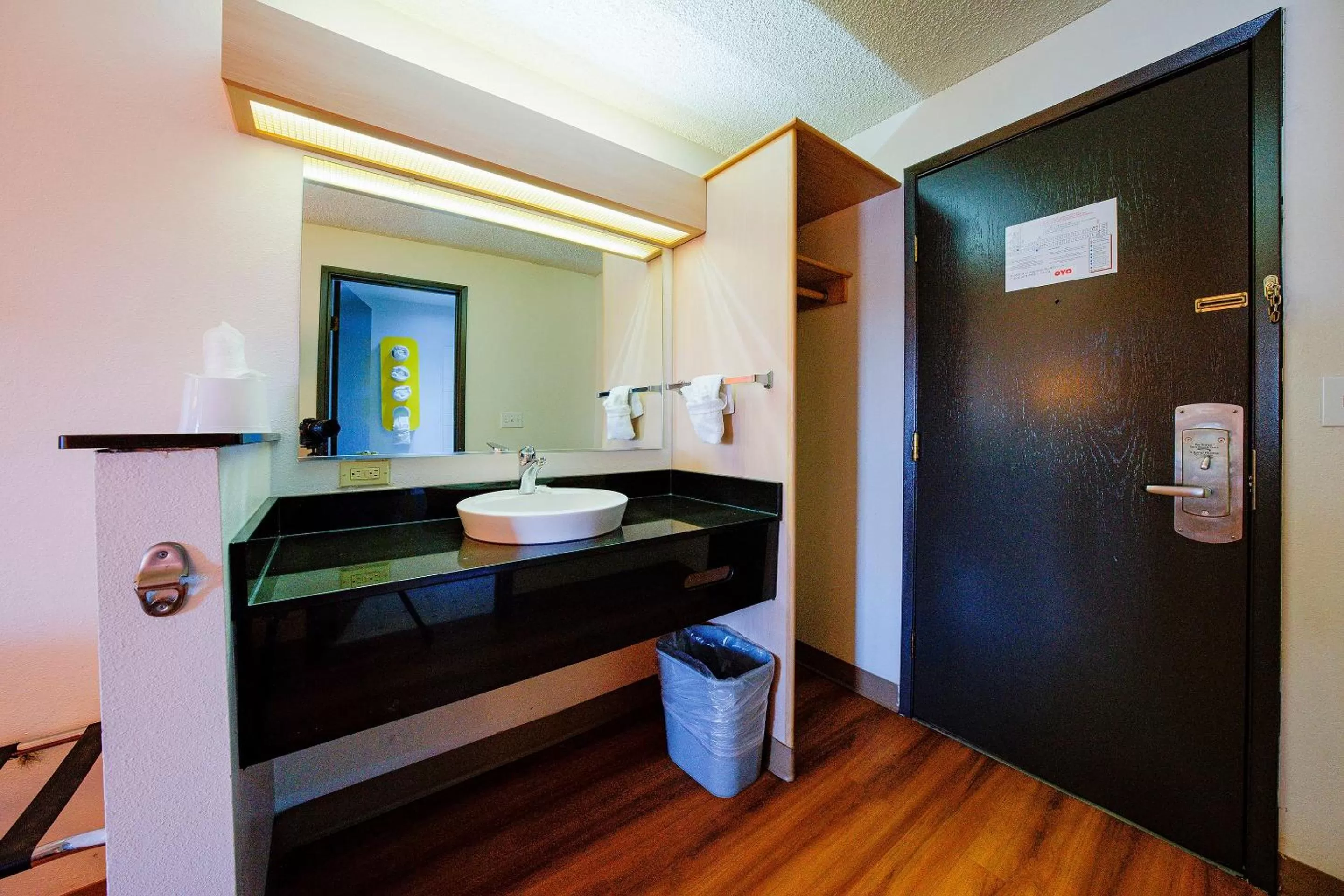 Bedroom in OYO Hotel Hermiston OR, Downtown