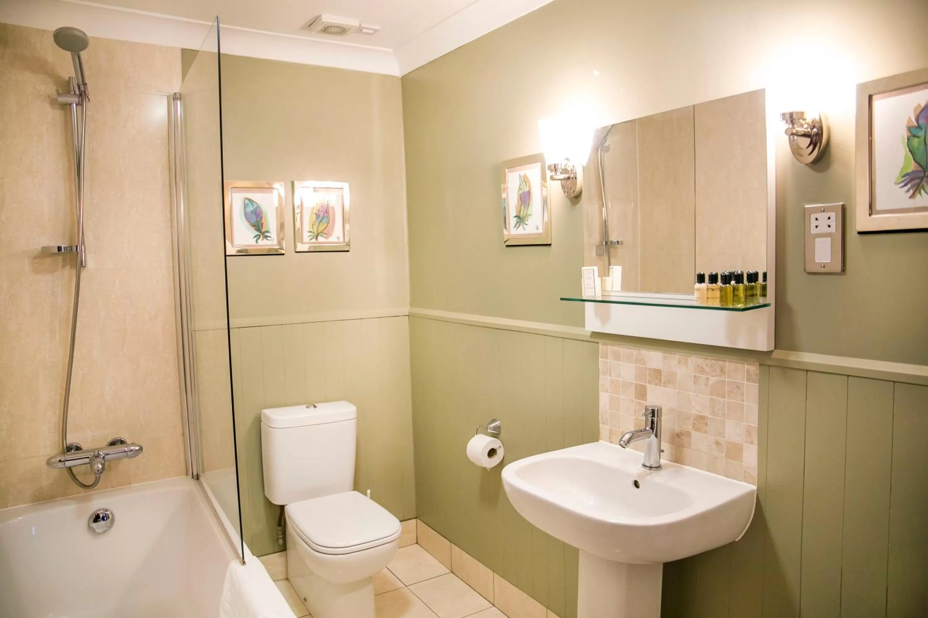 Bathroom in The Red Lion Hawkshaw