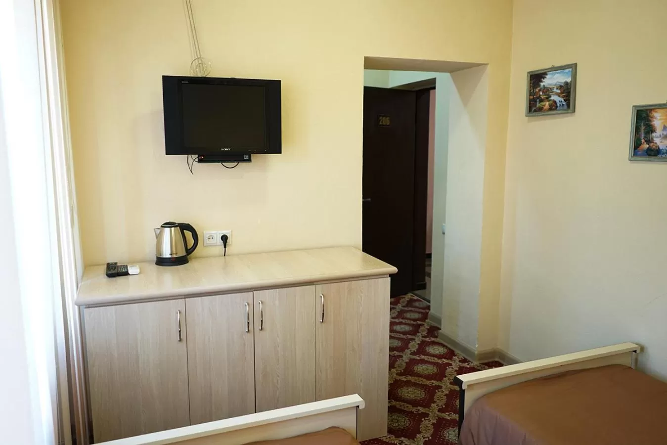 TV/Entertainment Center in Elkoaparthotel