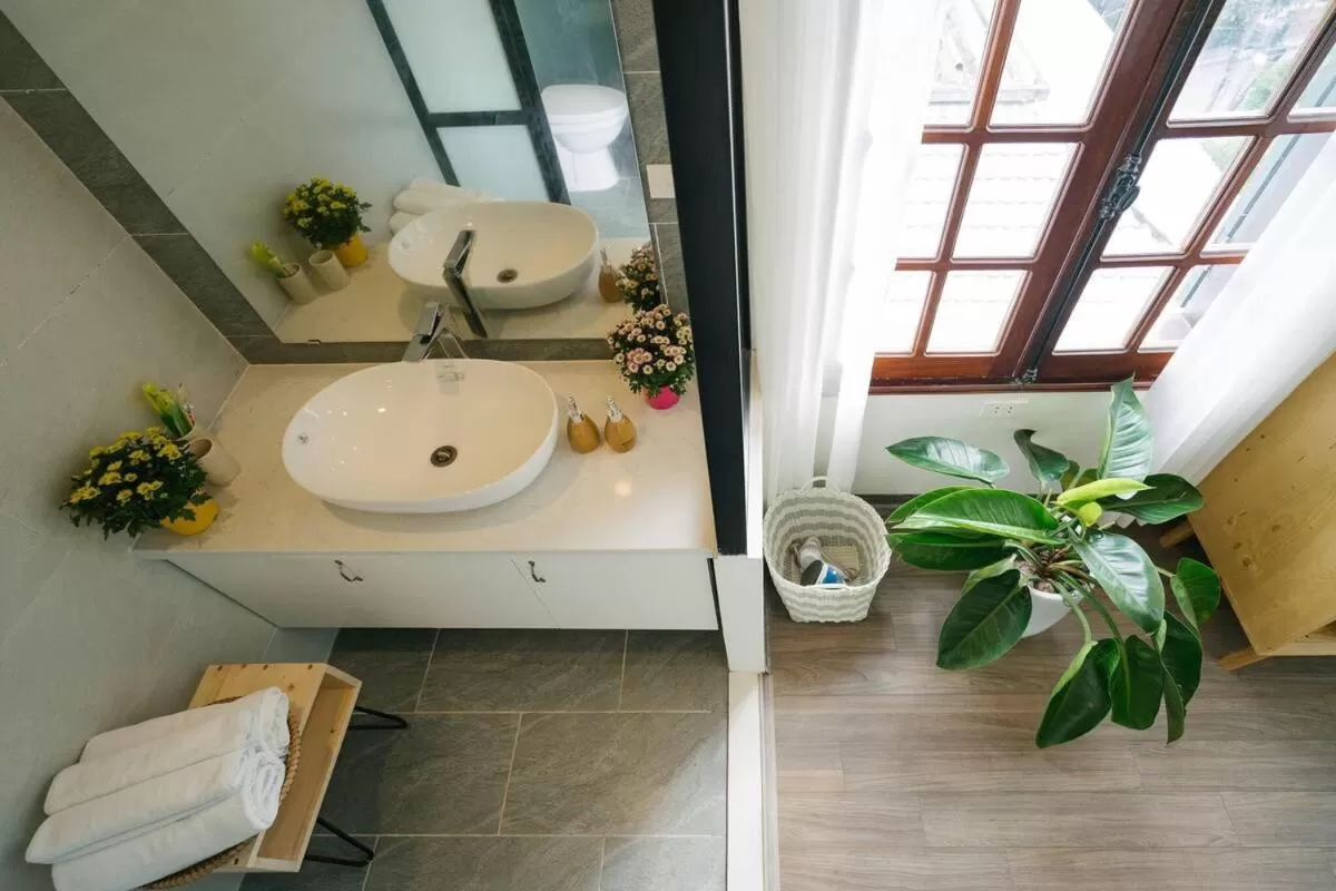 Bathroom in Eden Westlake Hotel