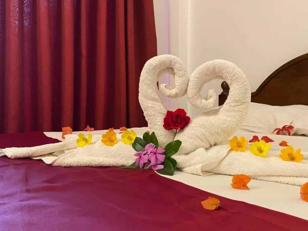 Bed in Kandy Rivers Edge Nature Resort