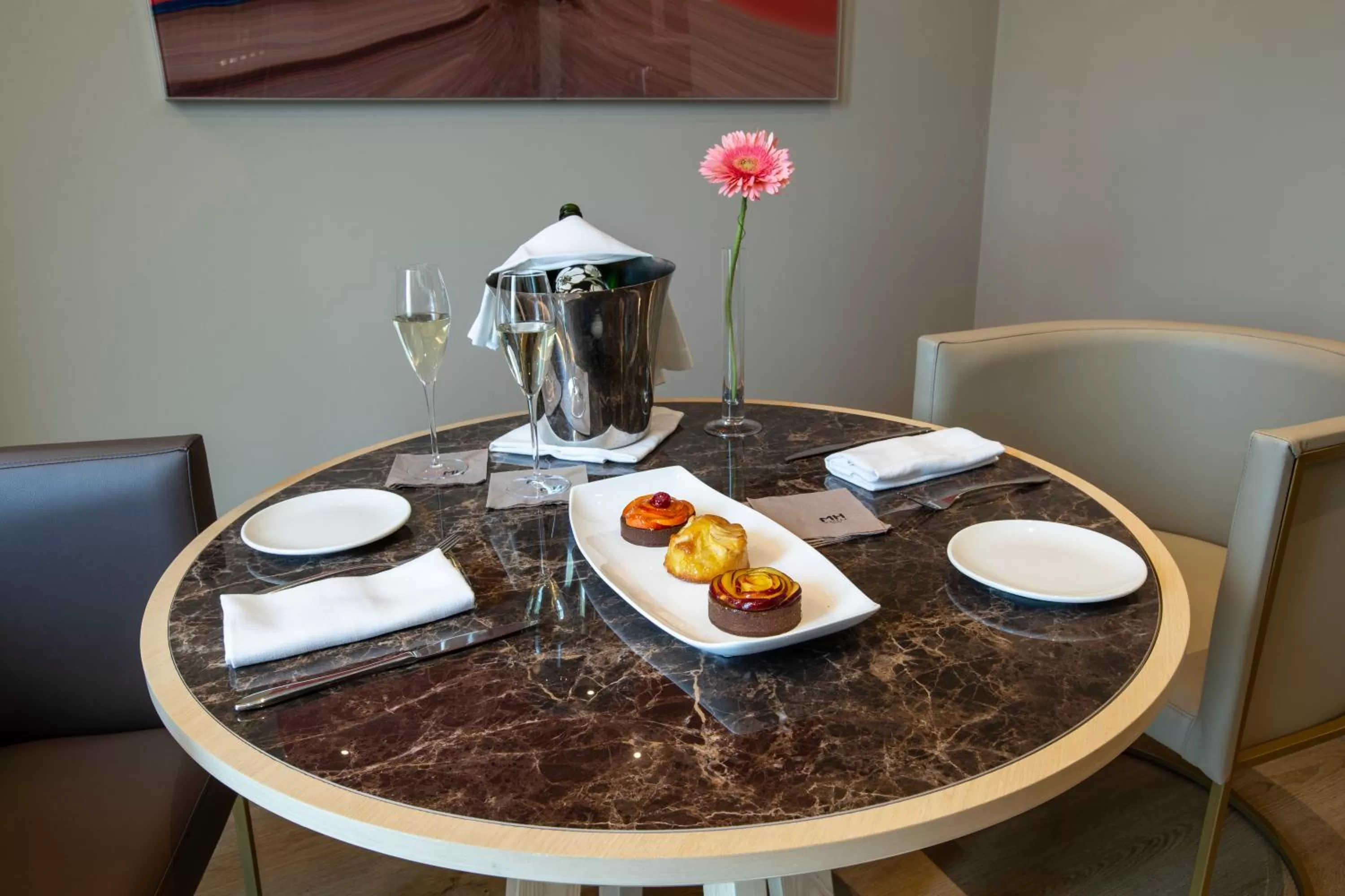 Food and drinks in UNA HOTELS MH Matera