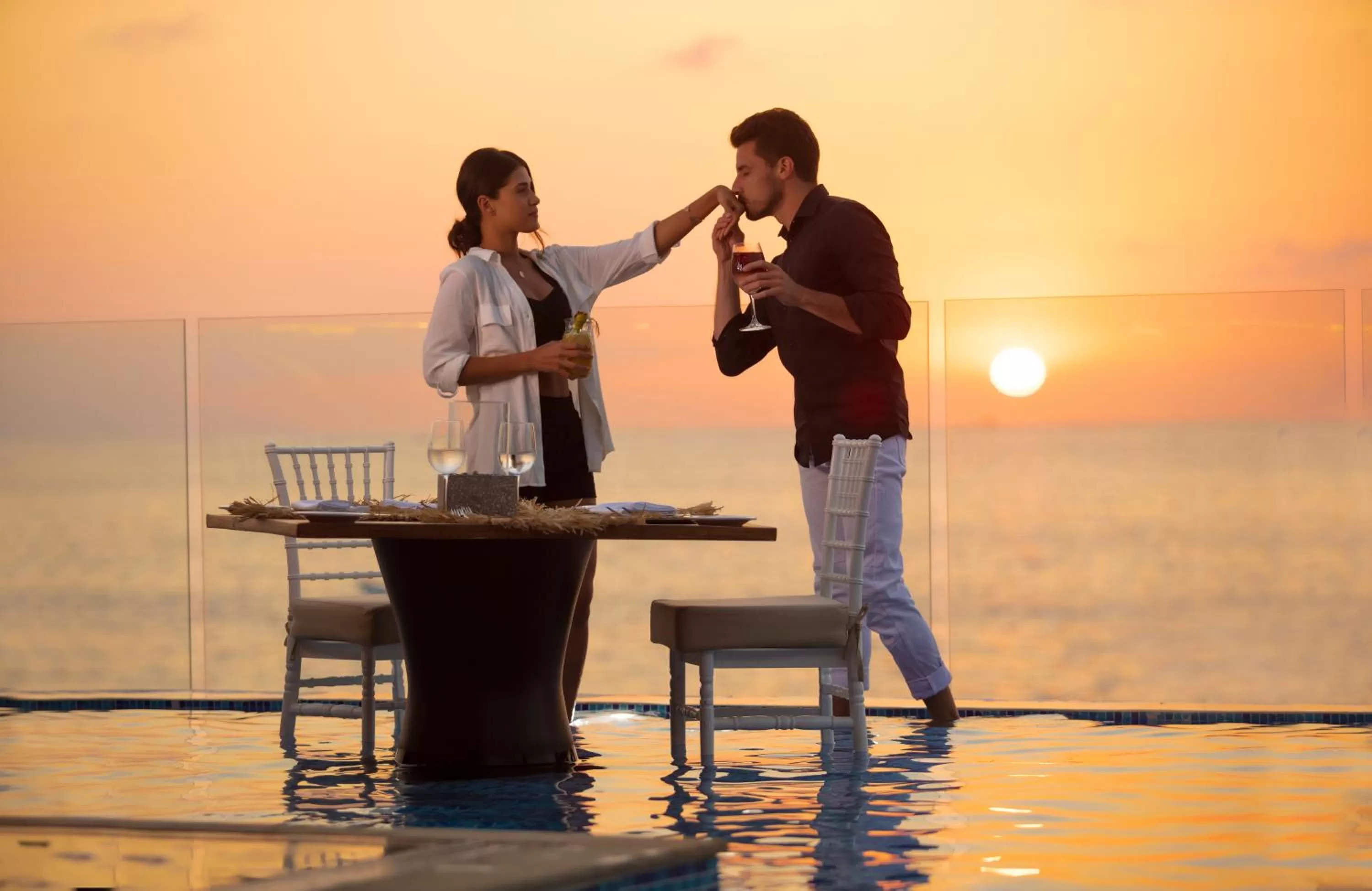 Sunset in Playa Los Arcos Hotel Beach Resort & Spa