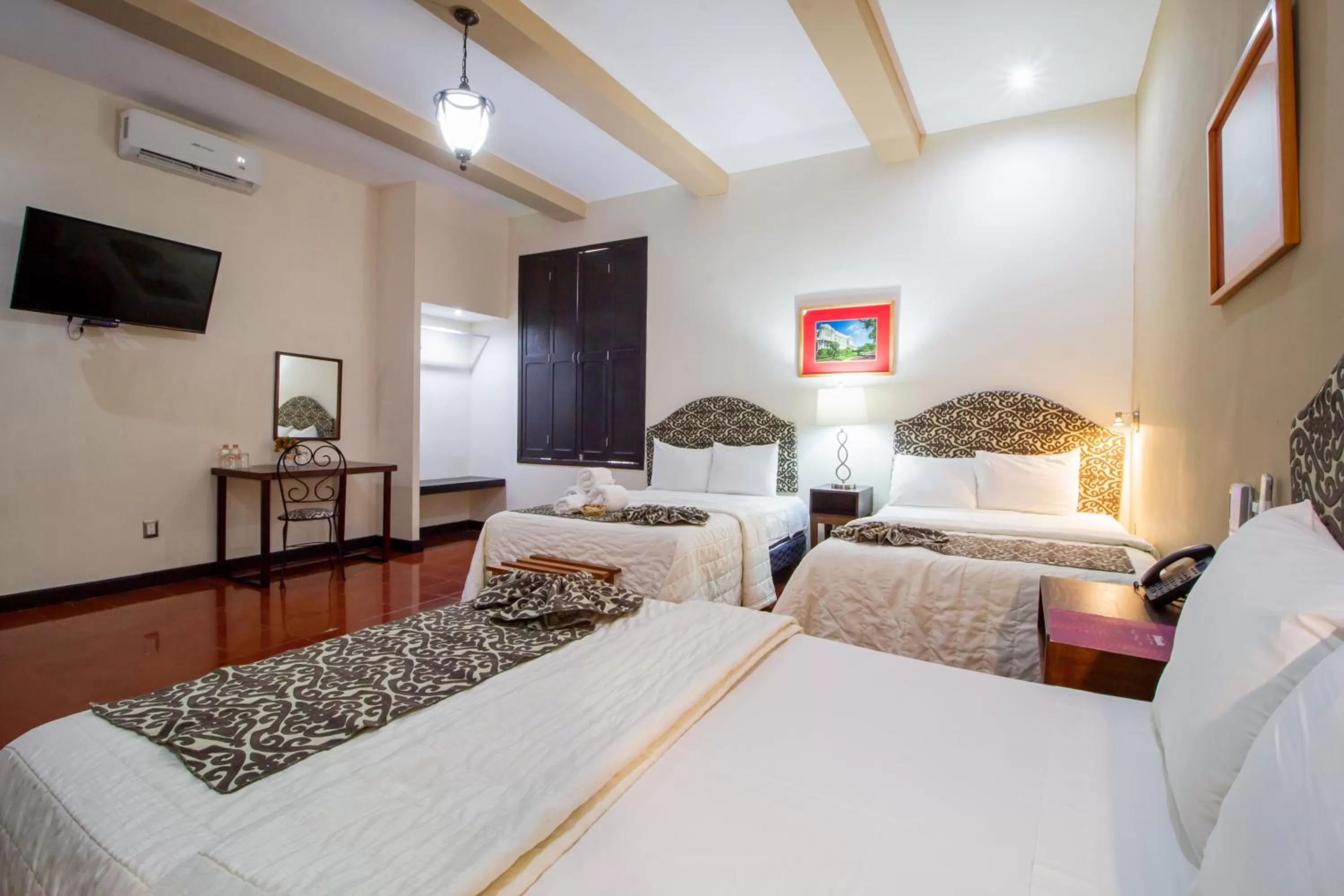 Photo of the whole room, Bed in Hotel Merida