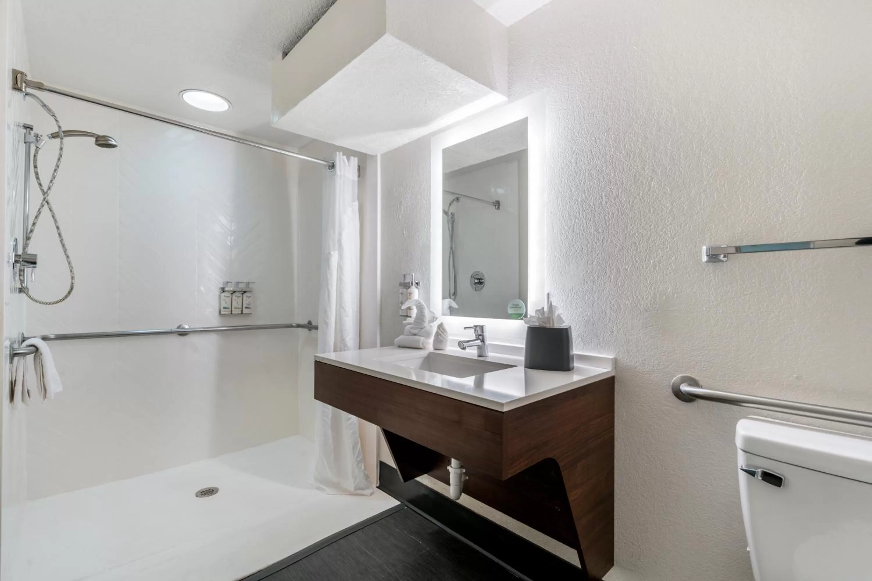 Shower in Holiday Inn Orlando International Dr-ICON by IHG