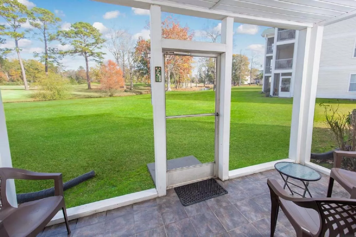 Patio in River Oaks Golf Resort