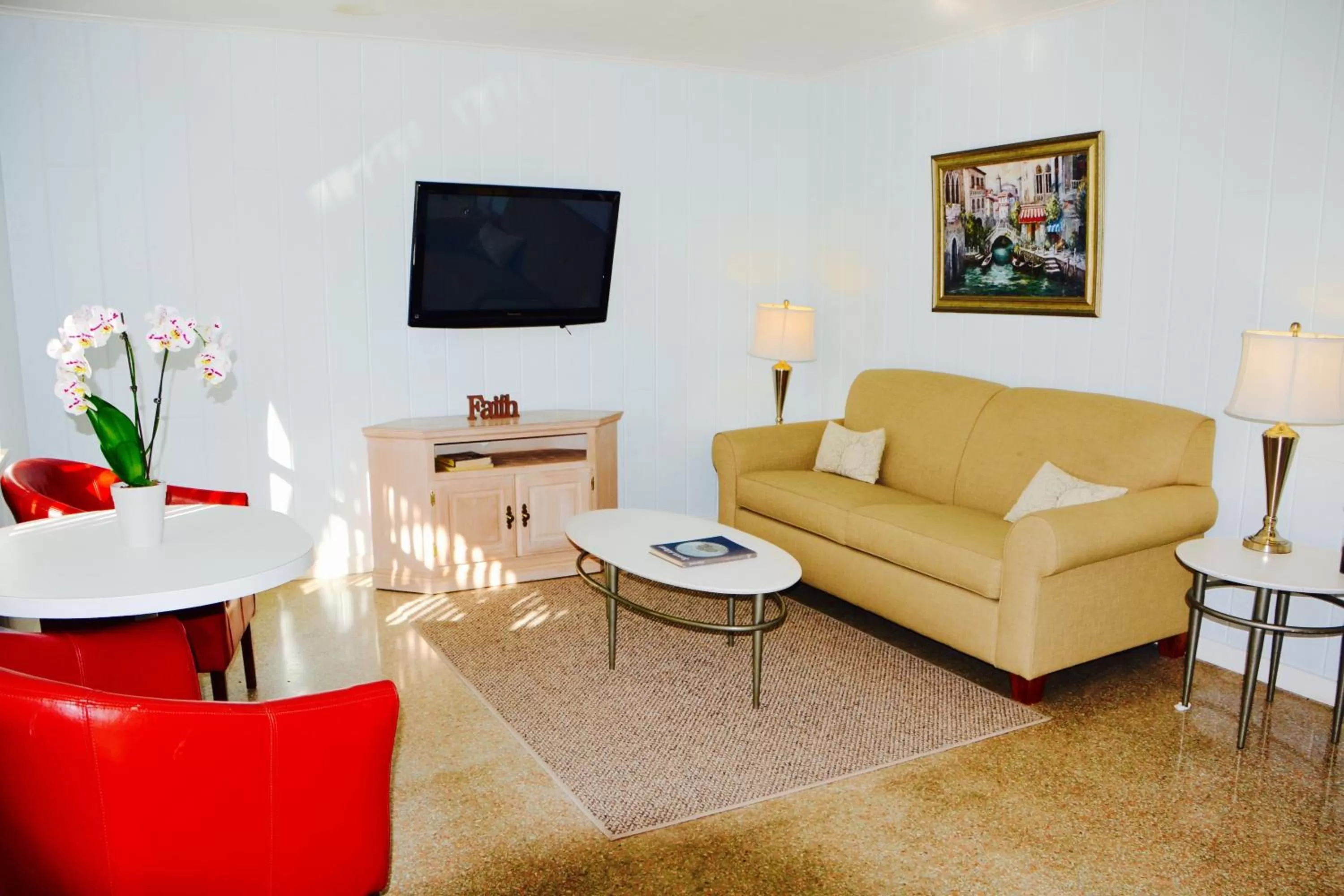 Living room in Sea Turtle Inn