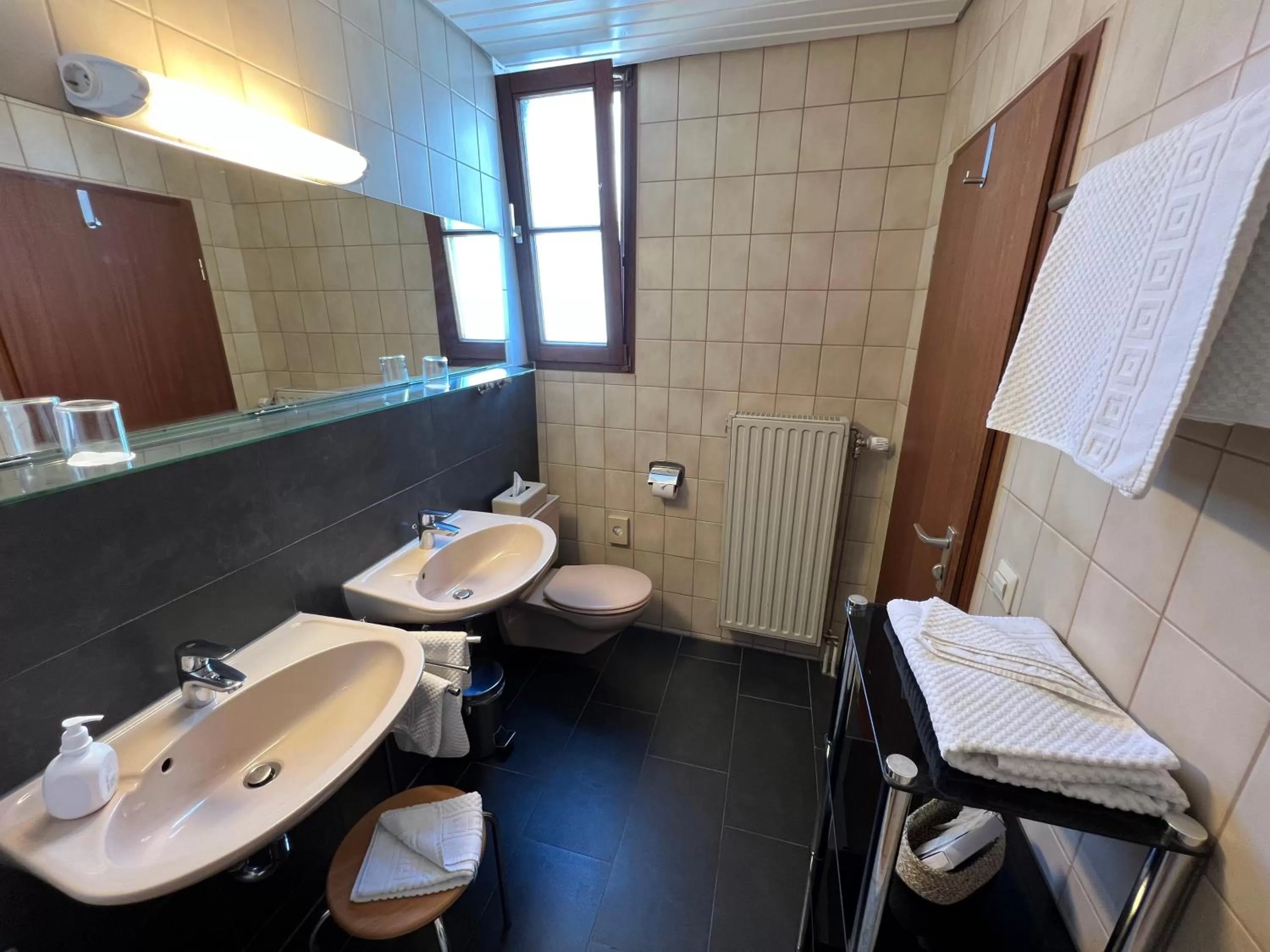 Bathroom in Stadthotel