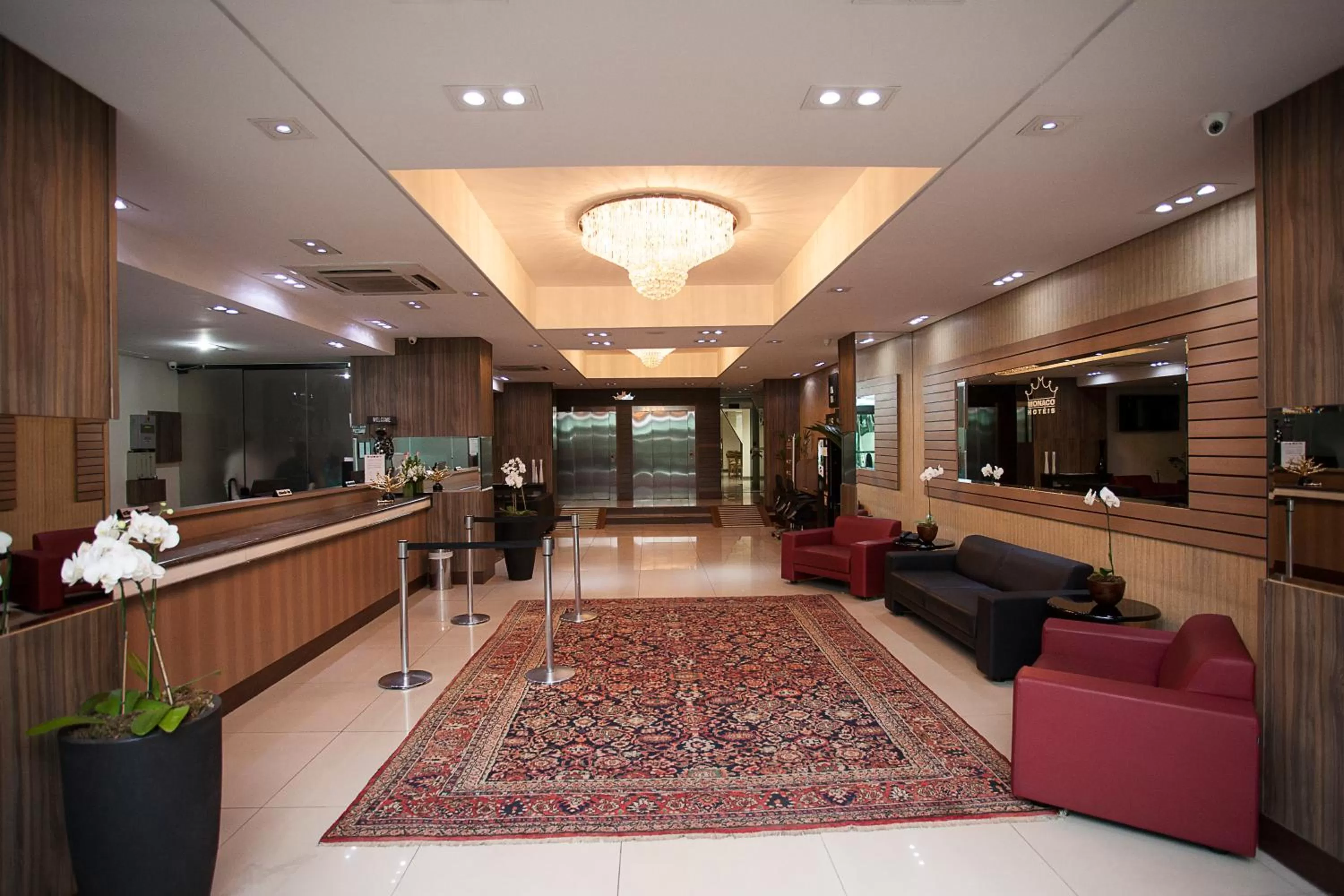 Lobby or reception in Summit Hotel Monaco